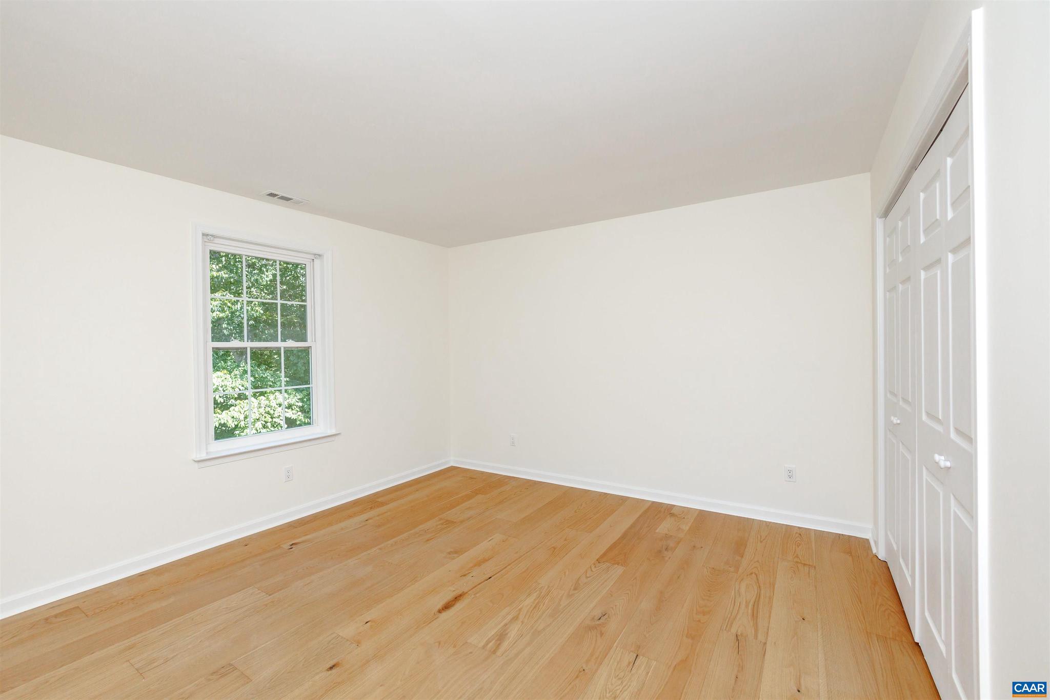 DOGWOOD LAKE ESTATES - Residential