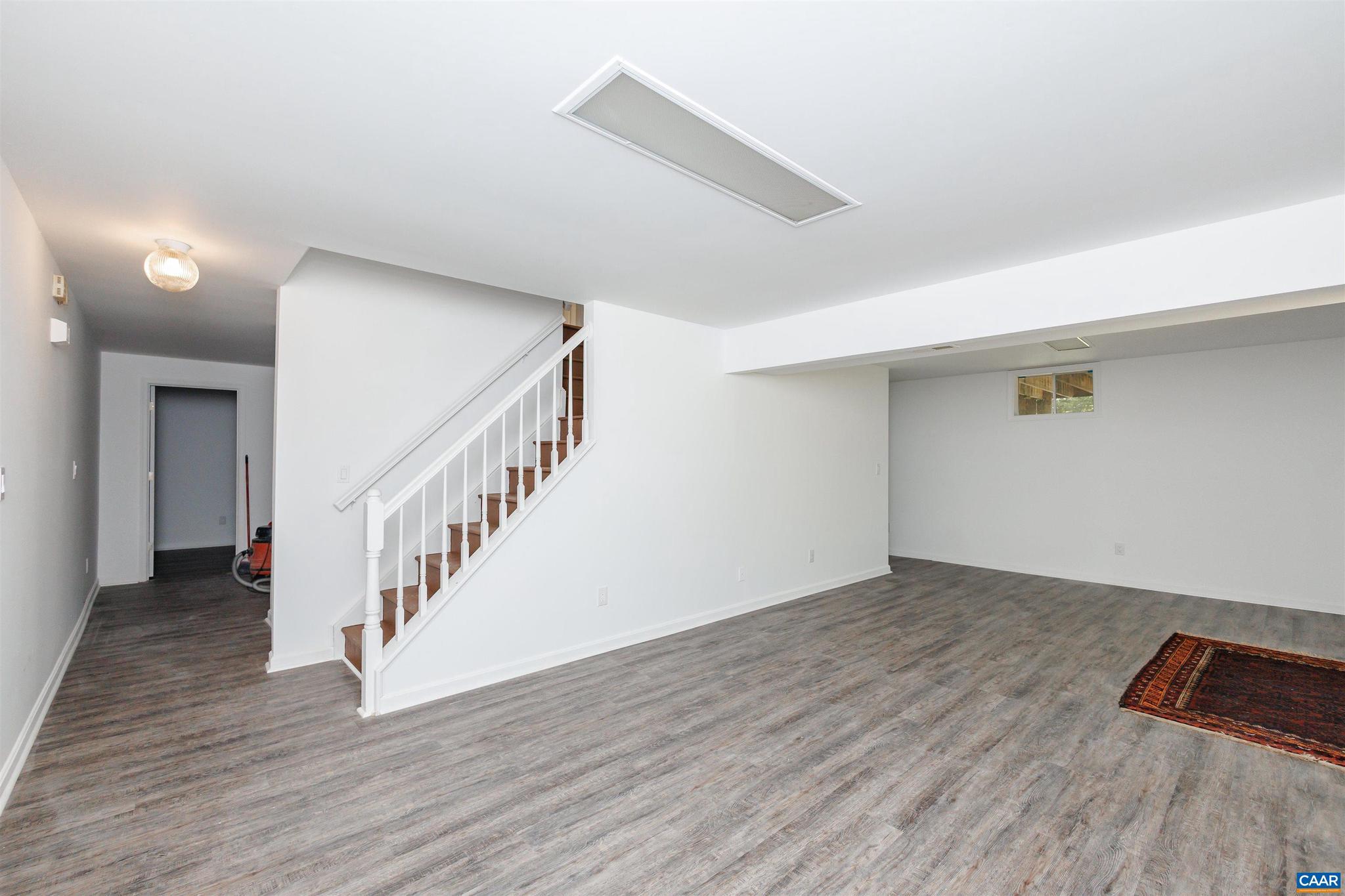 DOGWOOD LAKE ESTATES - Residential