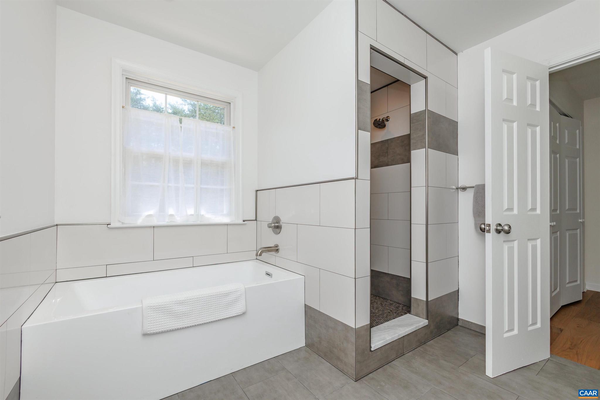 DOGWOOD LAKE ESTATES - Residential