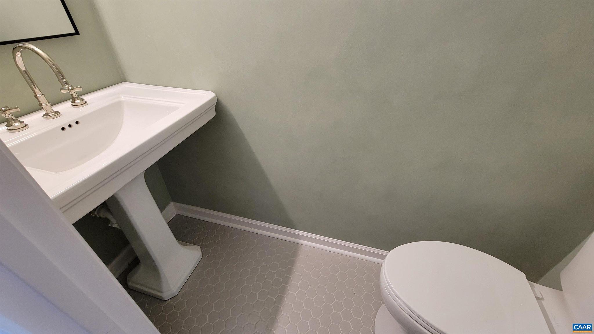 DOGWOOD LAKE ESTATES - Residential