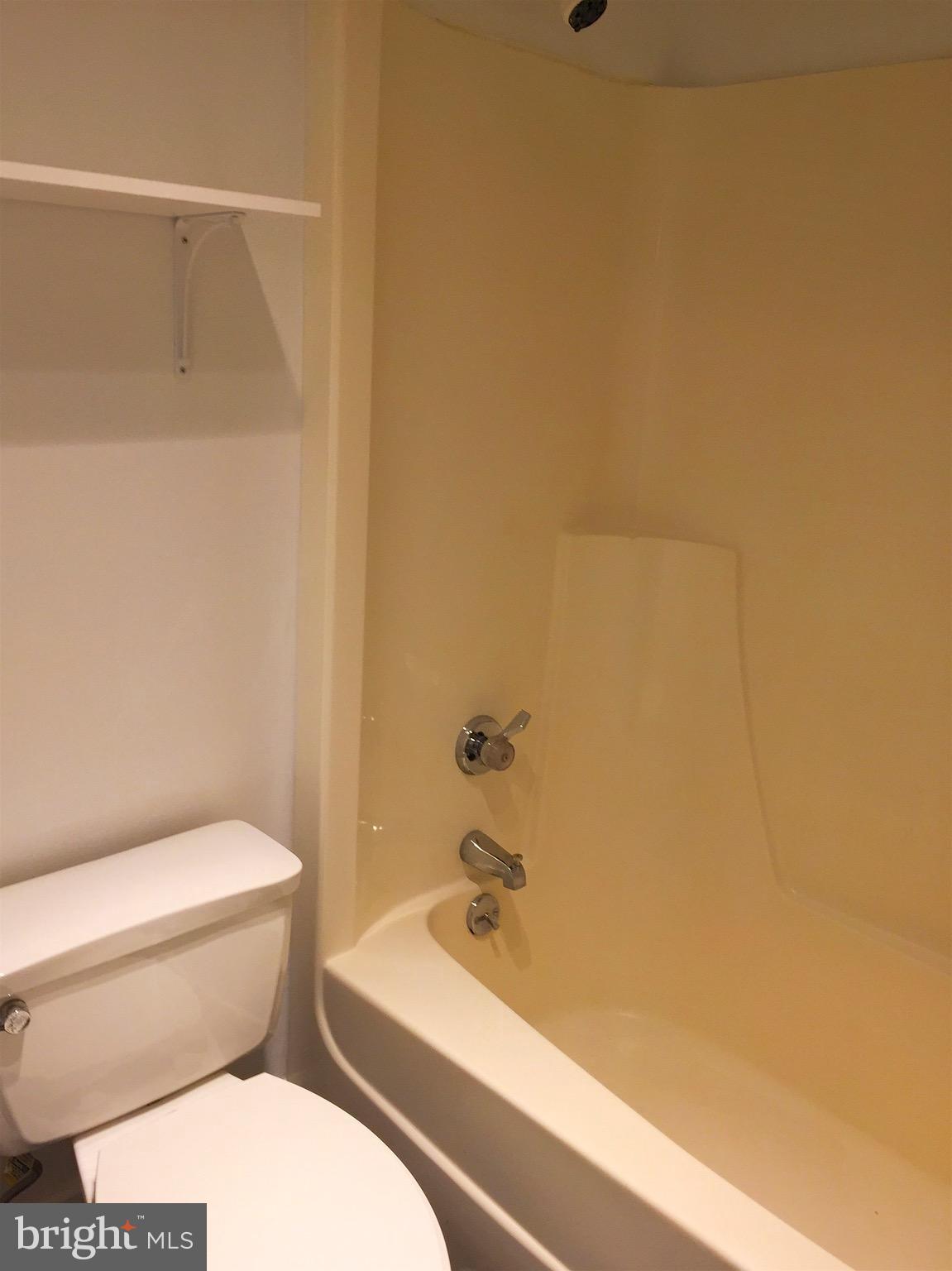 CROSS KEYS - Residential Lease