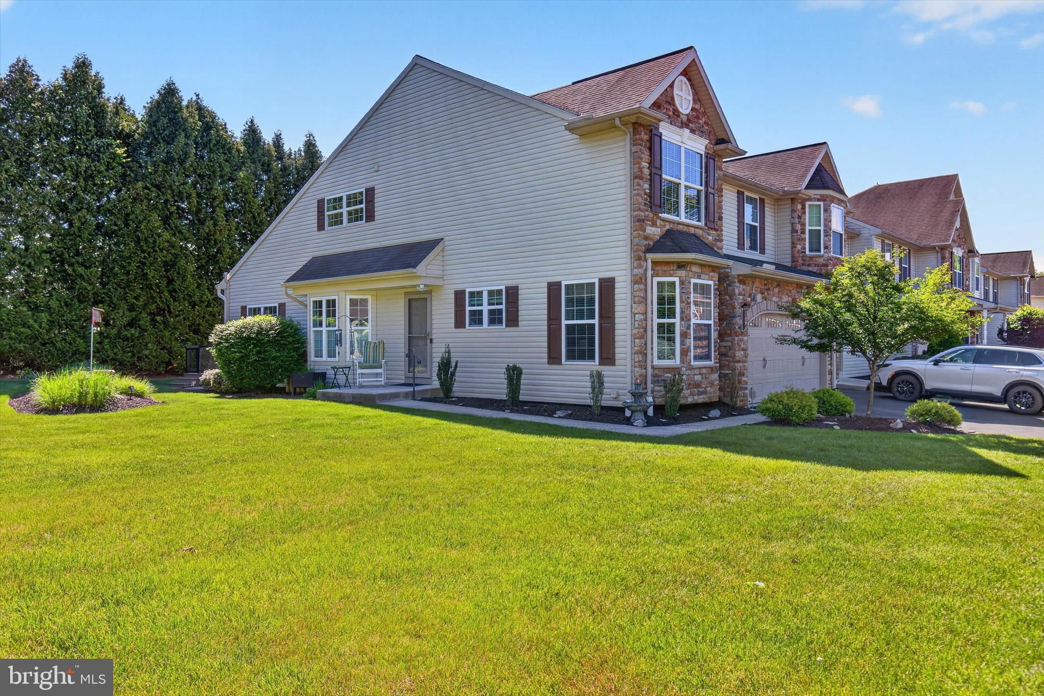 408 PIN OAK COURT