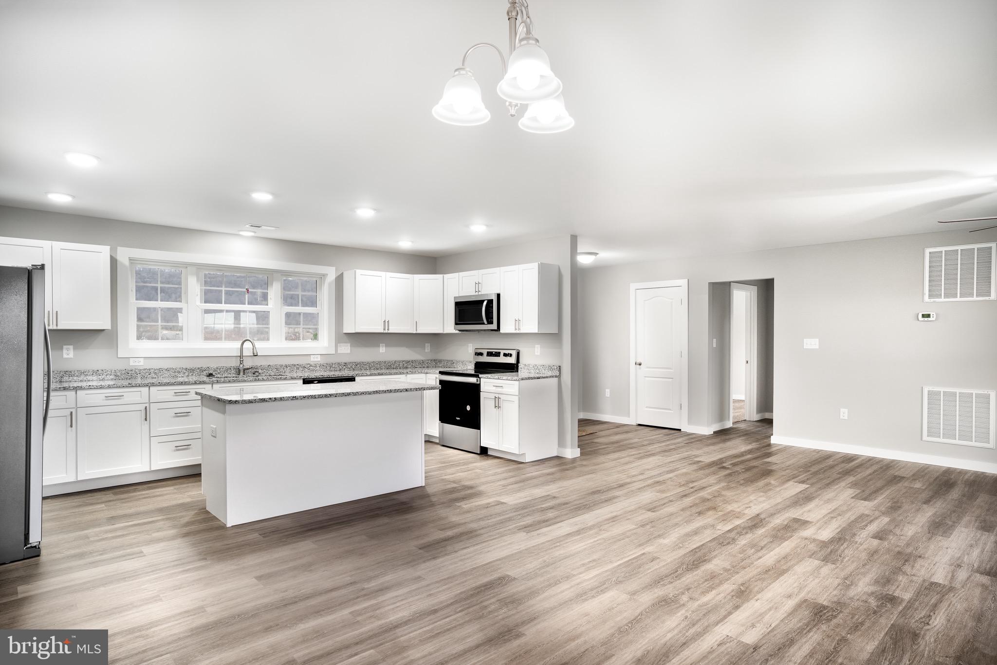 PEBBLE RIDGE - Residential