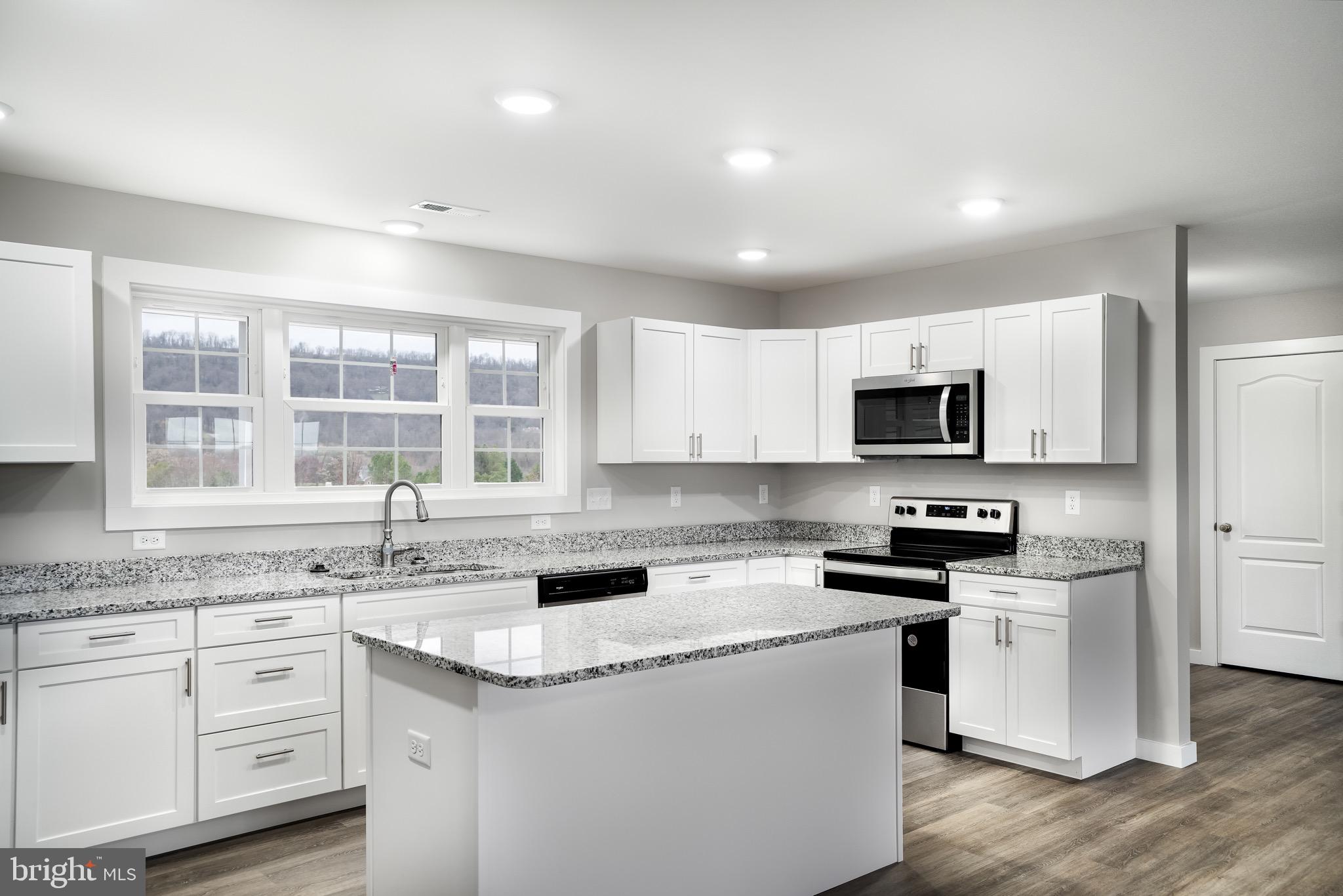 PEBBLE RIDGE - Residential