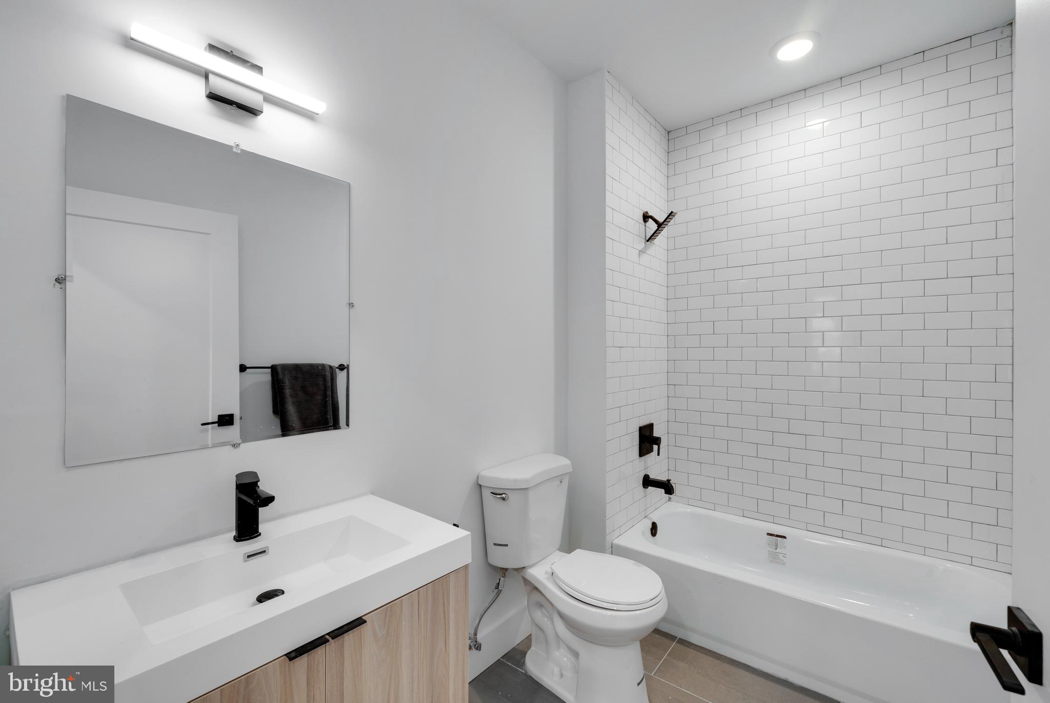 FISHTOWN - Residential Lease