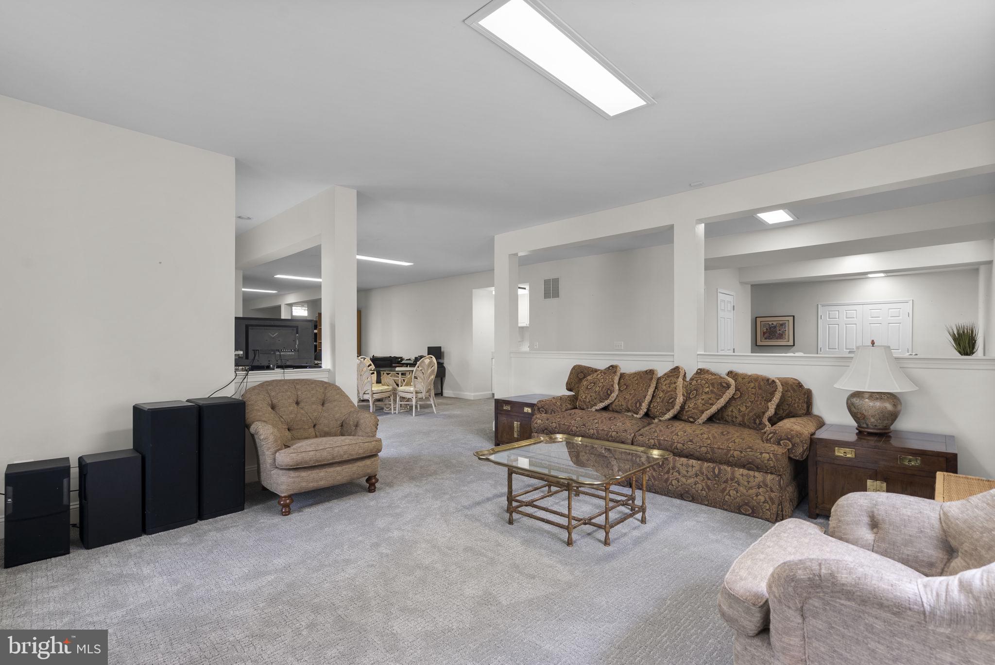 PINEY GLEN VILLAGE - Residential