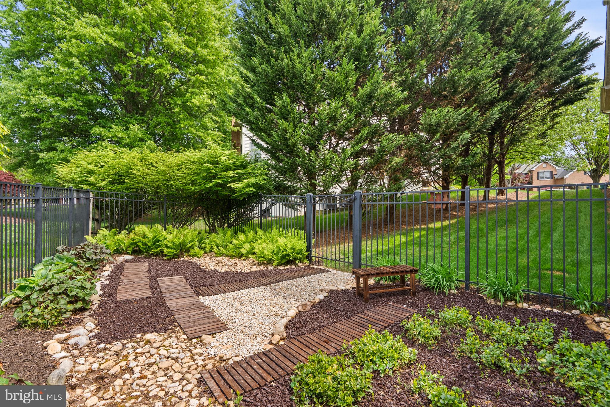 PINEY GLEN VILLAGE - Residential