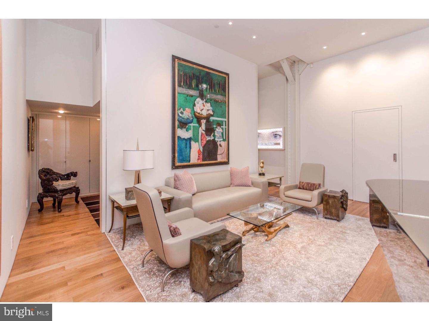 SOCIETY HILL - Residential