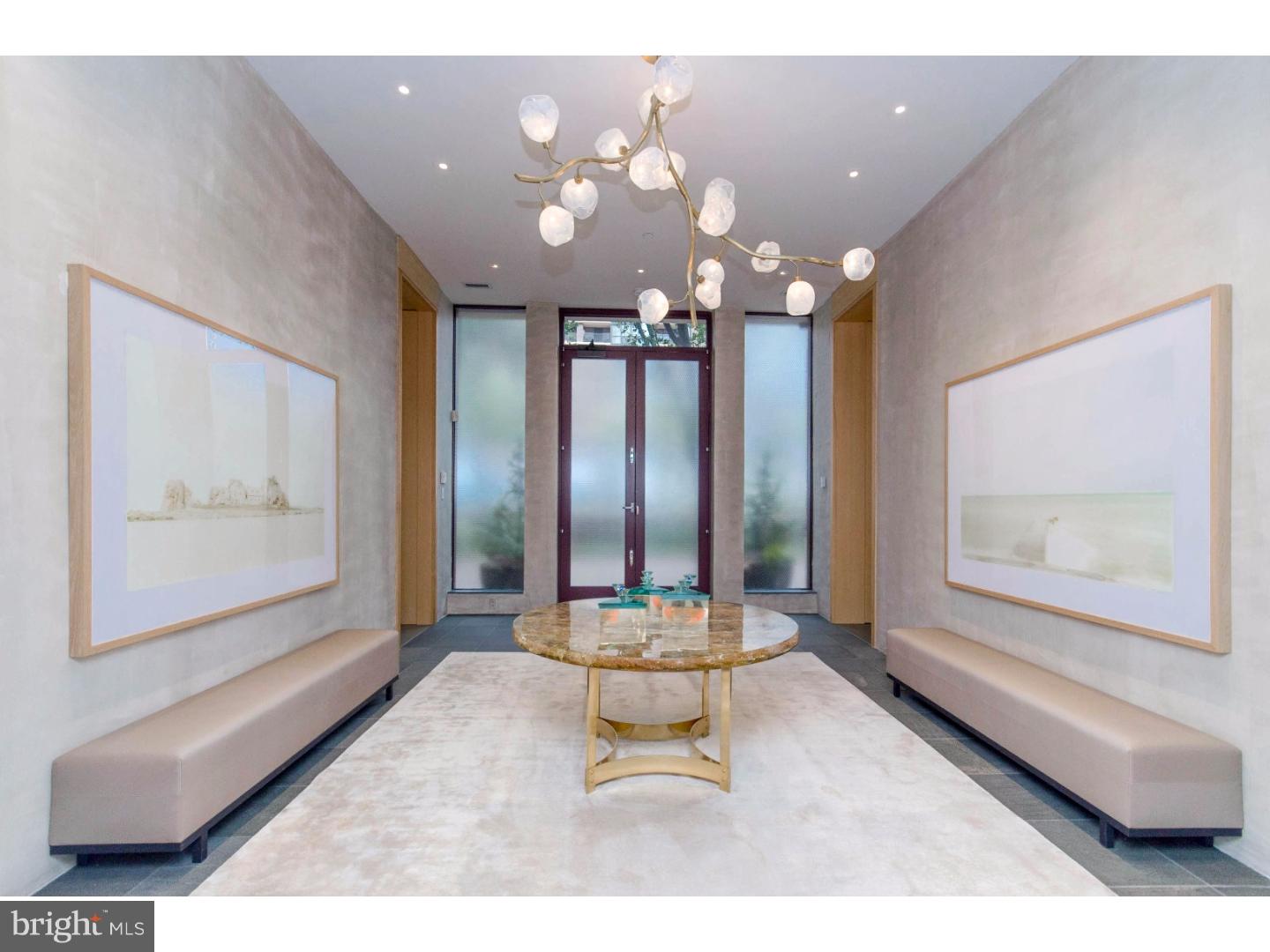 SOCIETY HILL - Residential