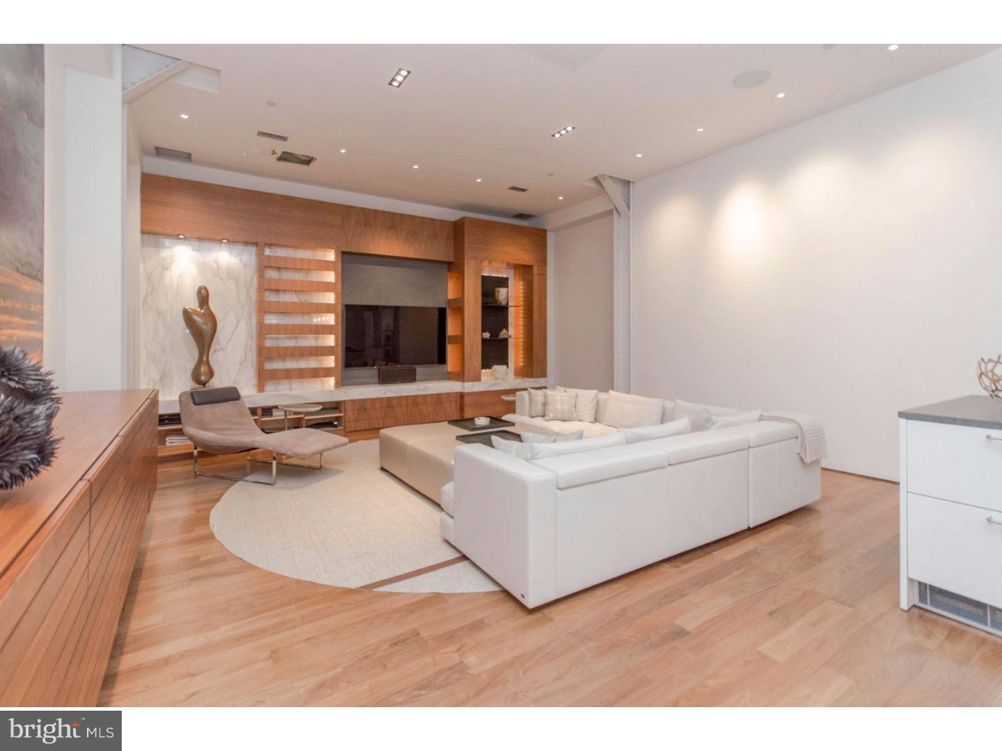 SOCIETY HILL - Residential