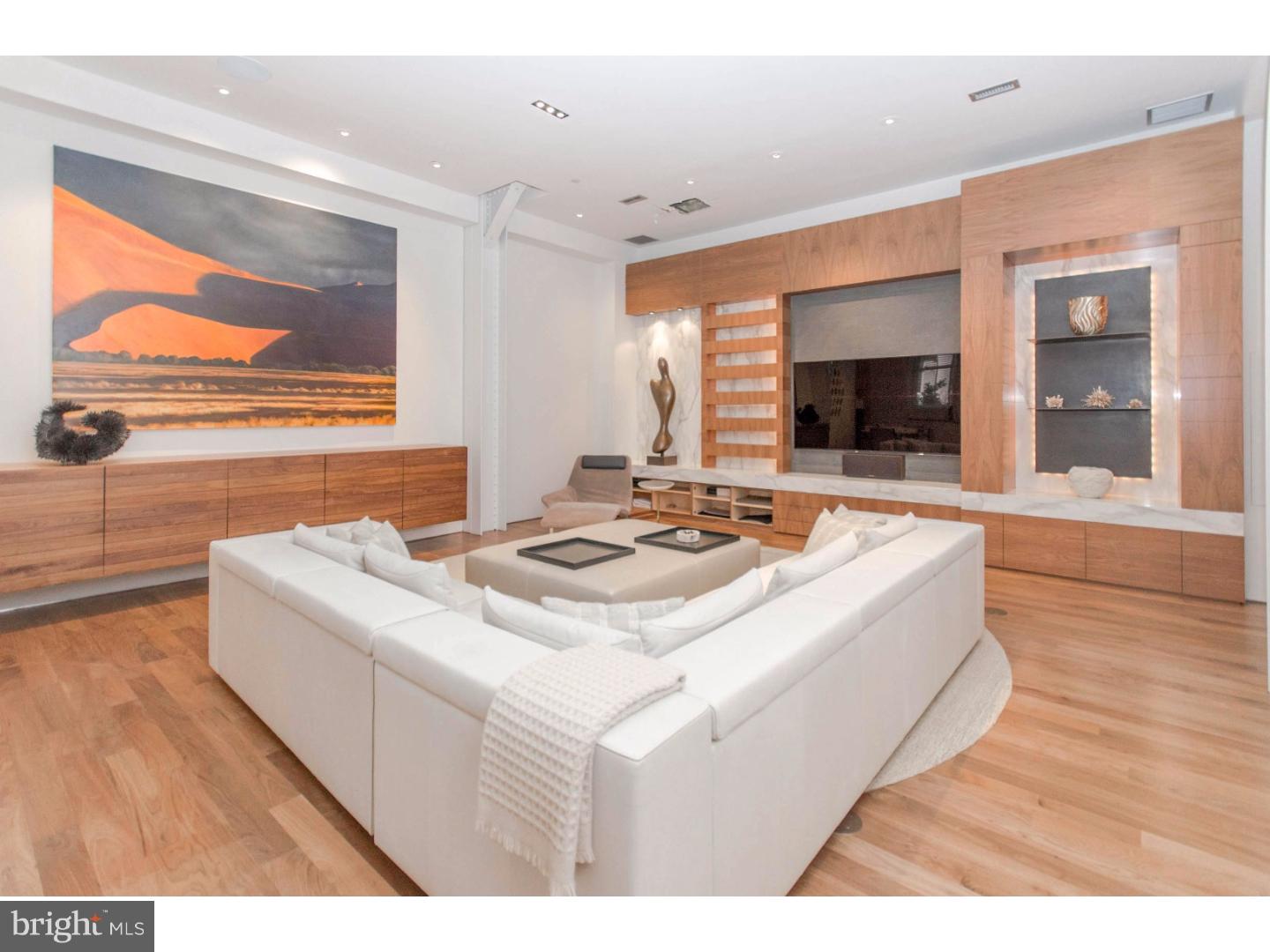 SOCIETY HILL - Residential