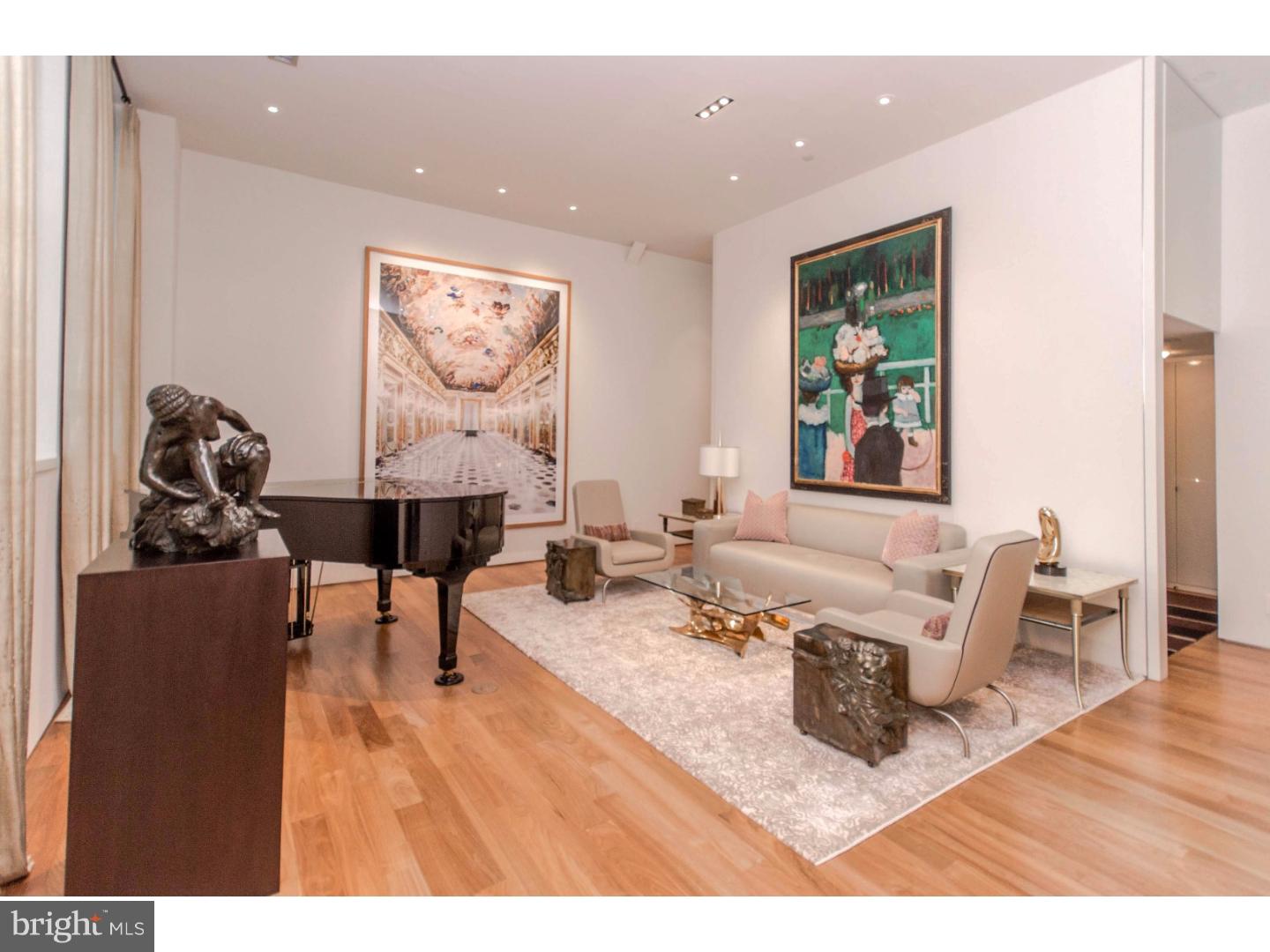 SOCIETY HILL - Residential