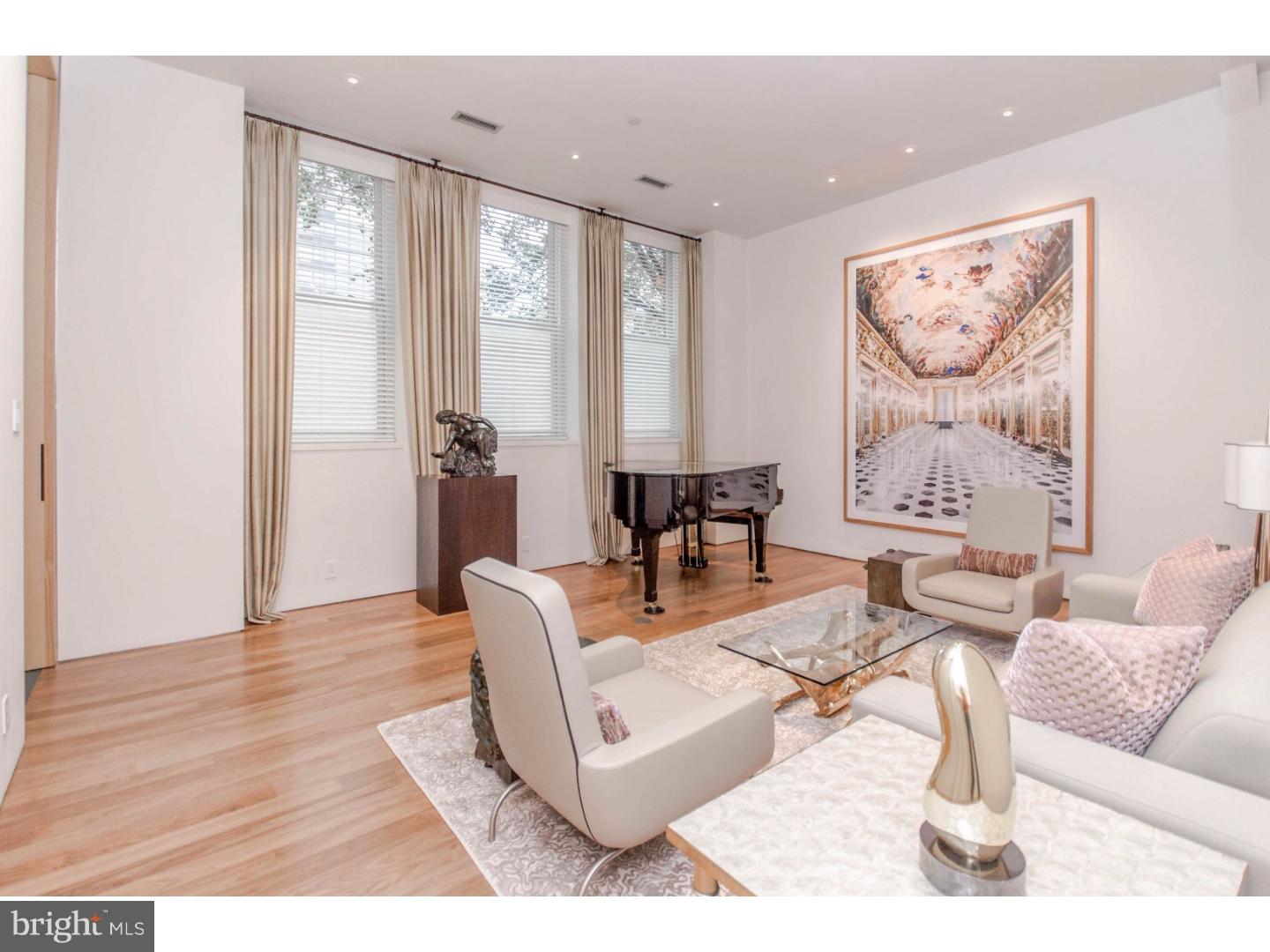 SOCIETY HILL - Residential