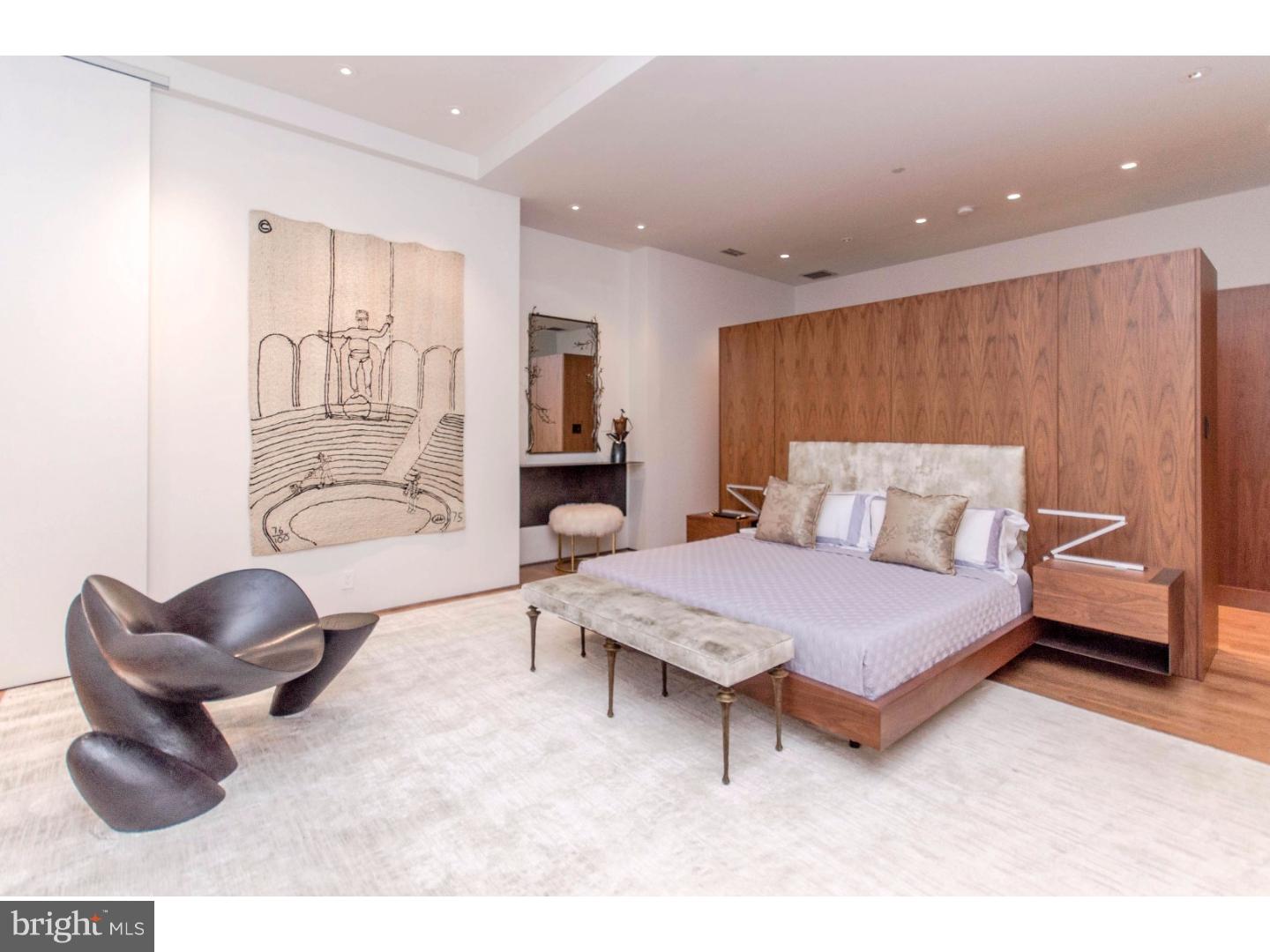 SOCIETY HILL - Residential