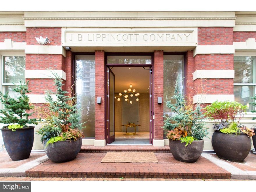 One of a kind ARCHITECTURAL CONTEMPORARY at the Lippincott. 2 bedrooms, 2.5 baths, 2 car garage, private entrance on Locust Walk. Stephen Verner/Alex Wilson Architects, San Francisco. Louis Shuster/Shuster Design, Ft. Lauderdale.