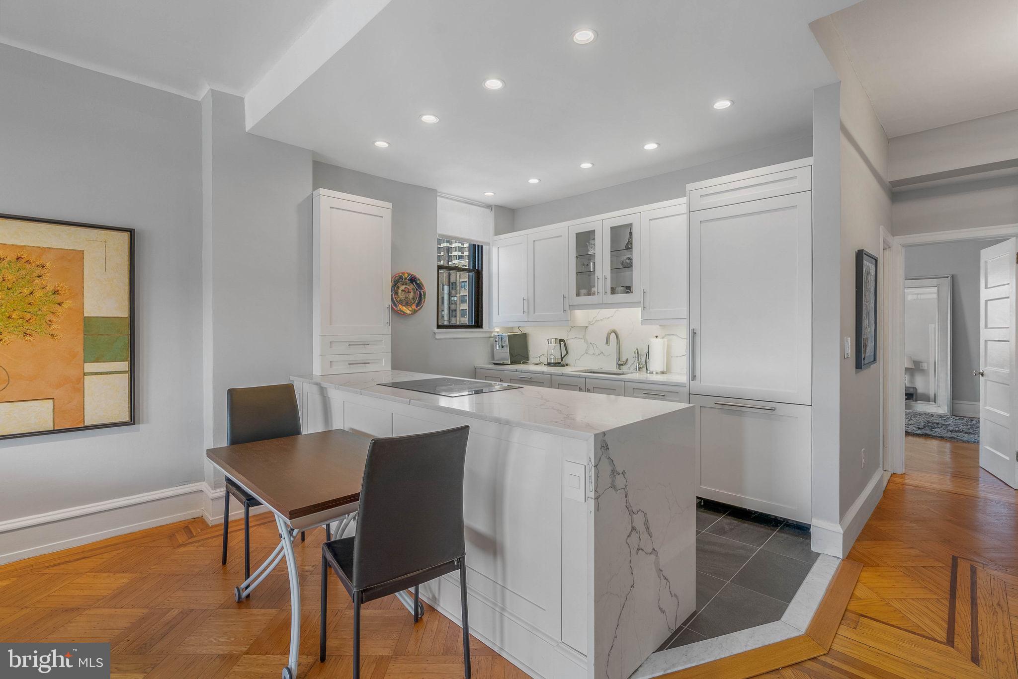 WASHINGTON SQ WEST - Residential