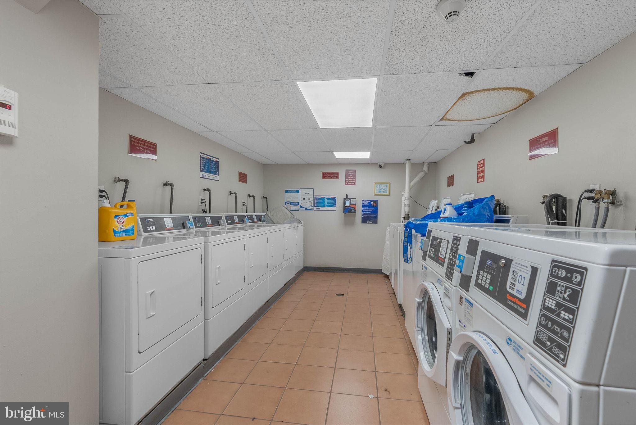 WASHINGTON SQ WEST - Residential