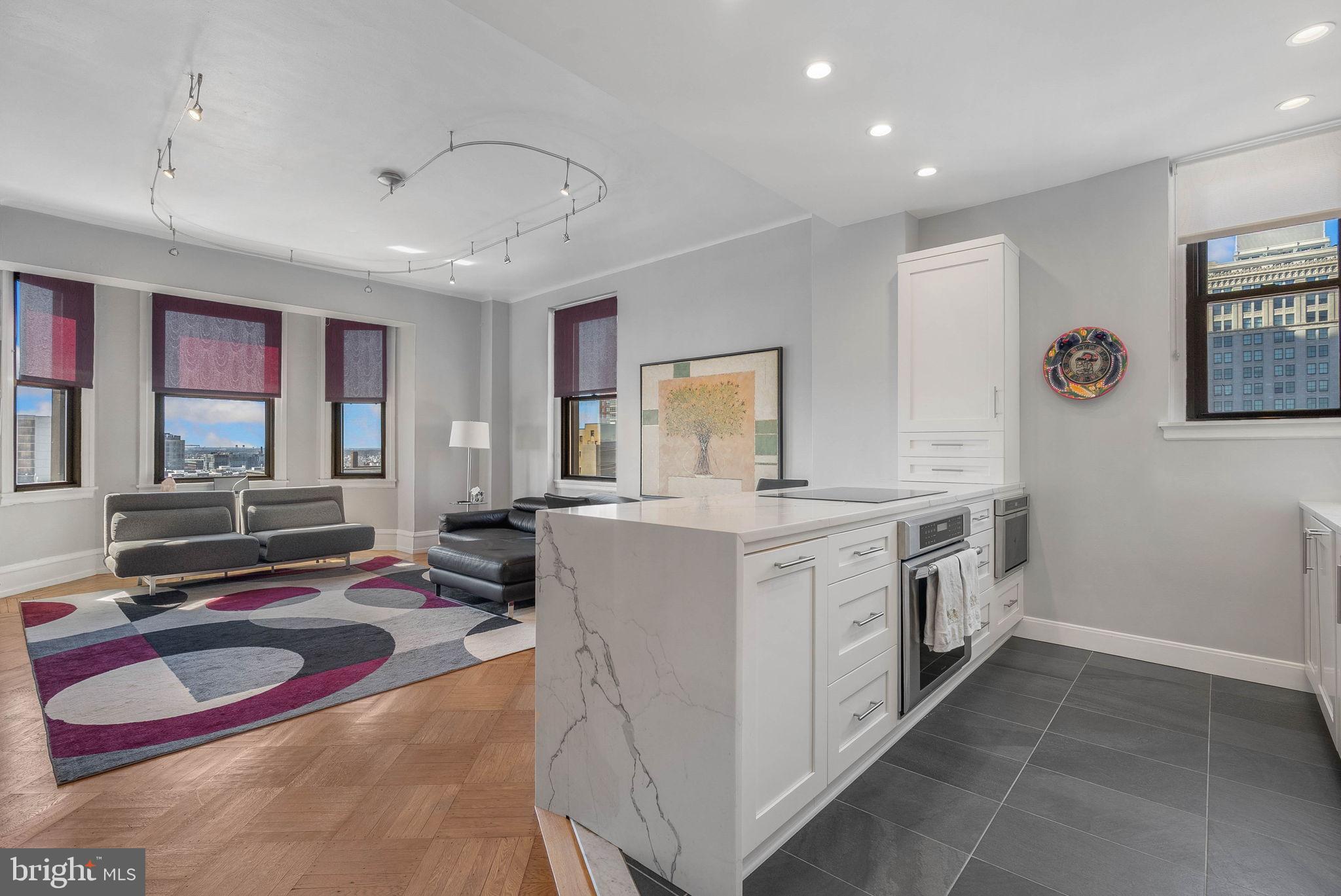 WASHINGTON SQ WEST - Residential