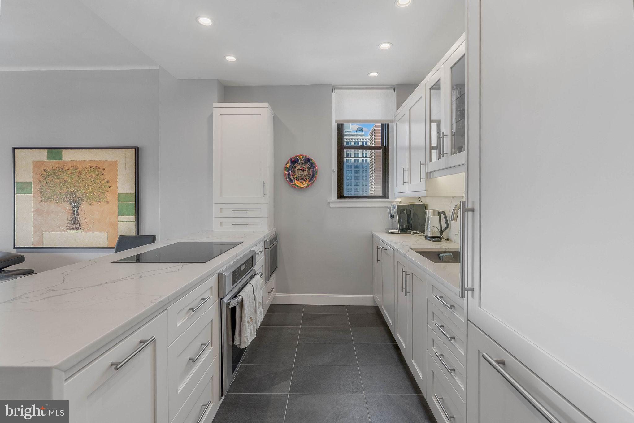 WASHINGTON SQ WEST - Residential