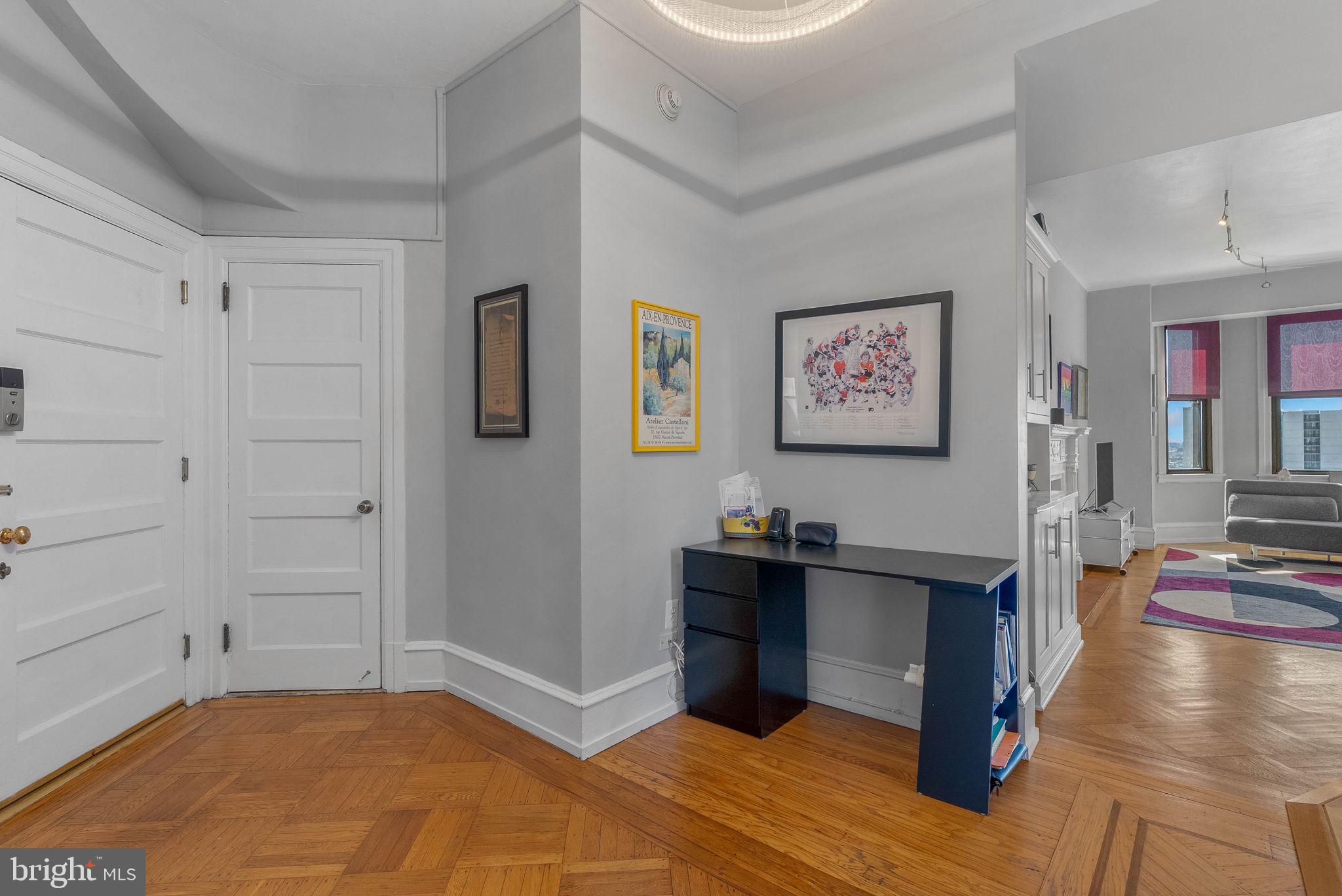 WASHINGTON SQ WEST - Residential