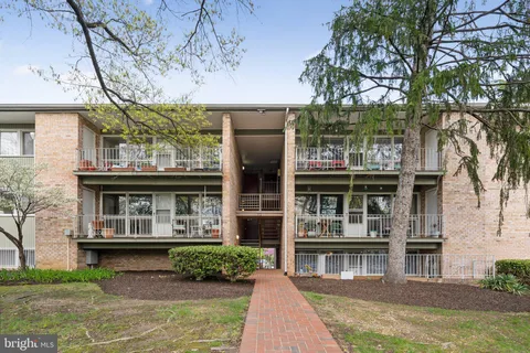 22 Manor Cir Unit 104, Takoma Park, MD 20912 - MLS#: MDMC2175404