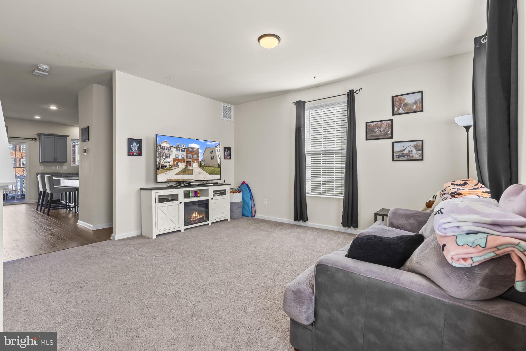 CREEKSTONE VILLAGE - Residential