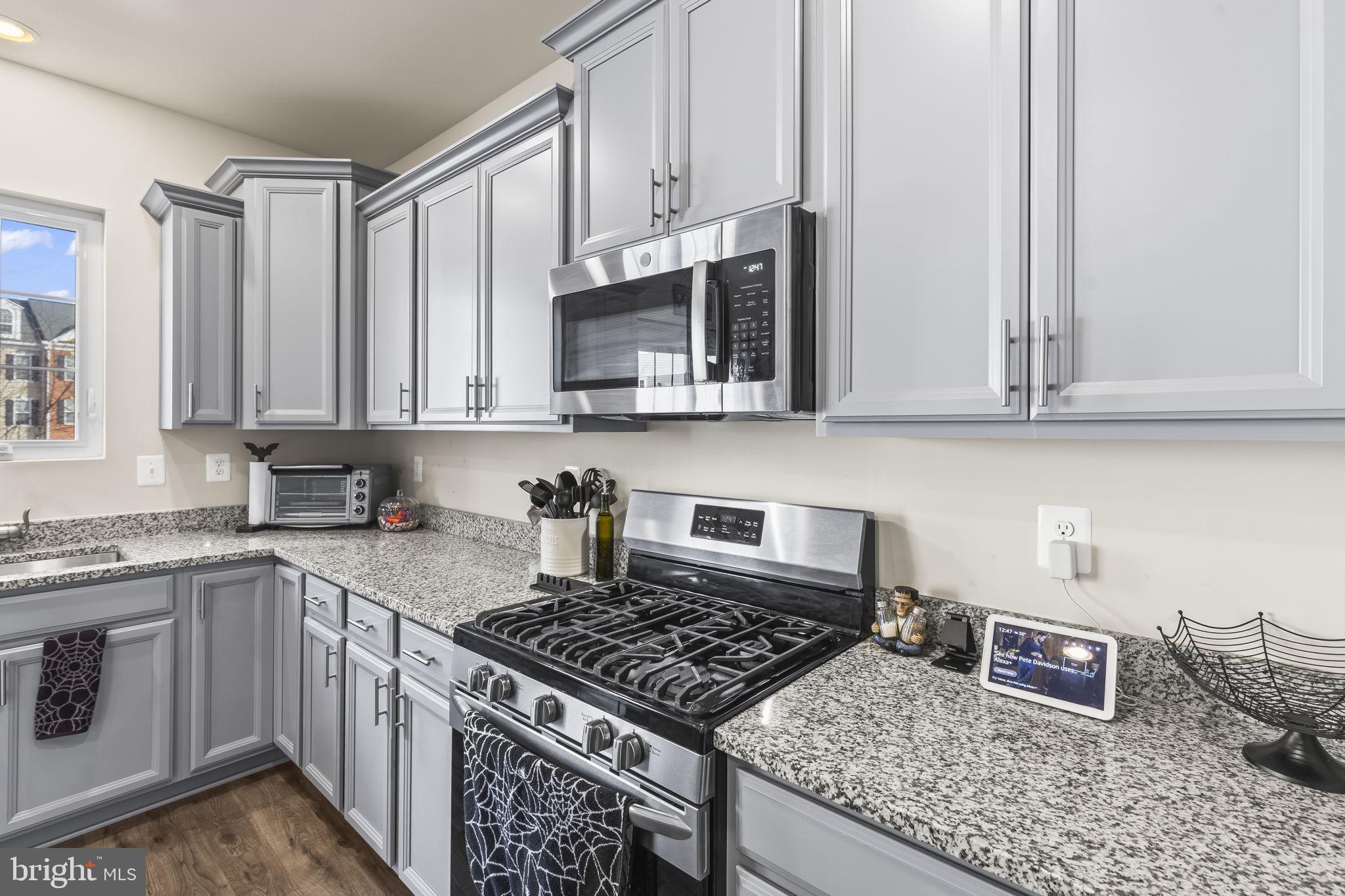 CREEKSTONE VILLAGE - Residential