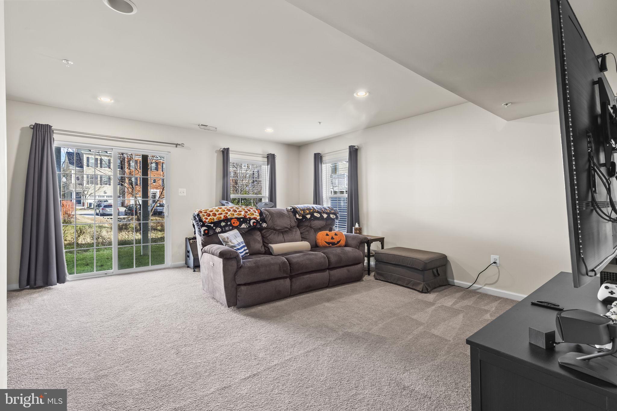 CREEKSTONE VILLAGE - Residential