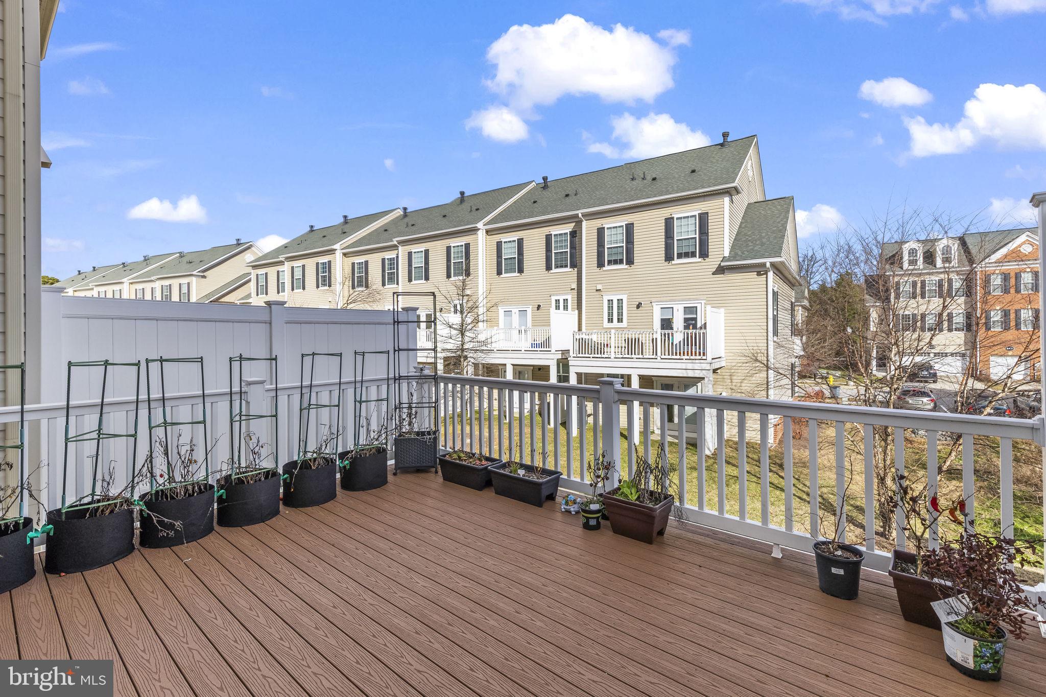 CREEKSTONE VILLAGE - Residential