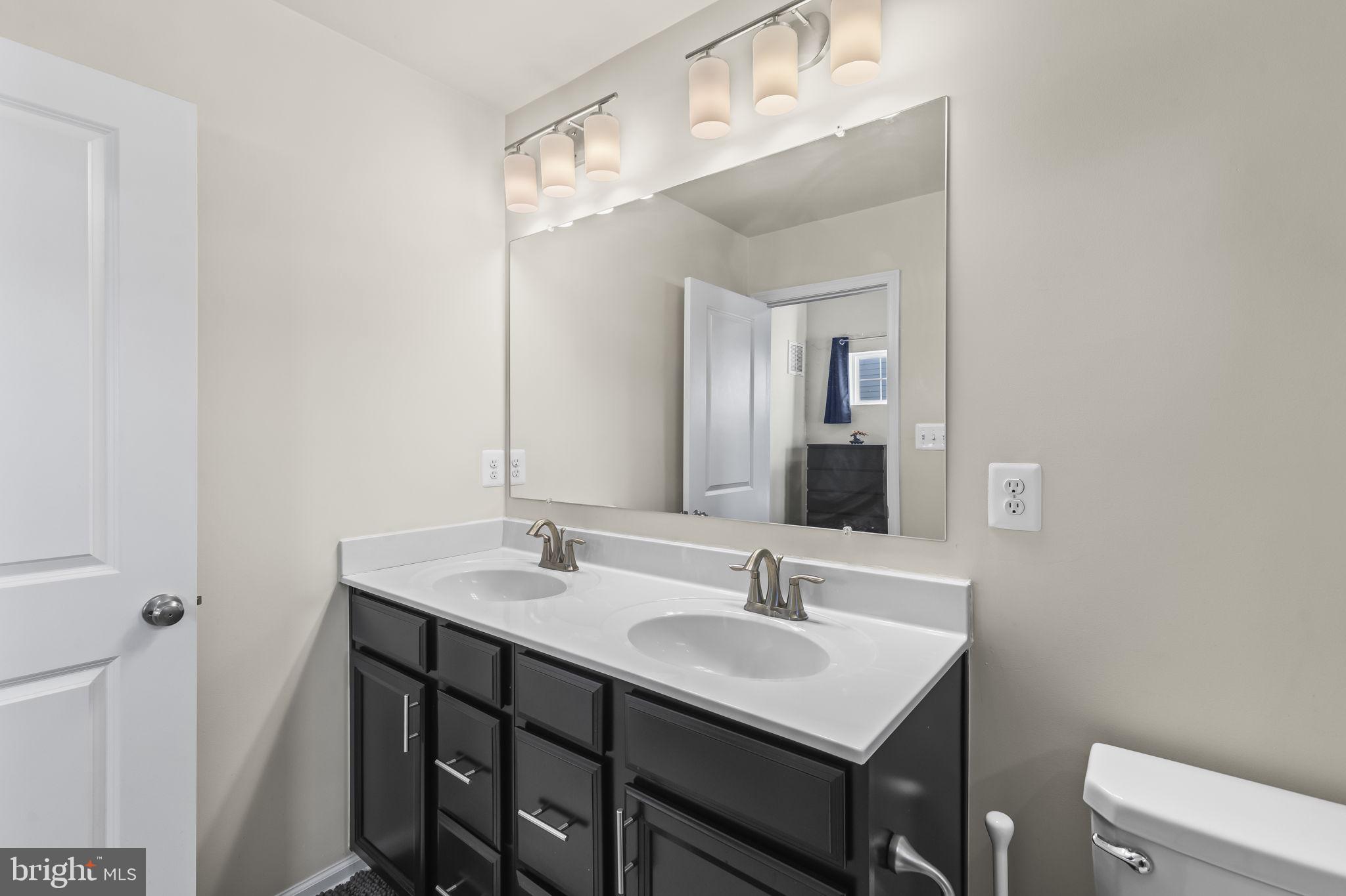 CREEKSTONE VILLAGE - Residential