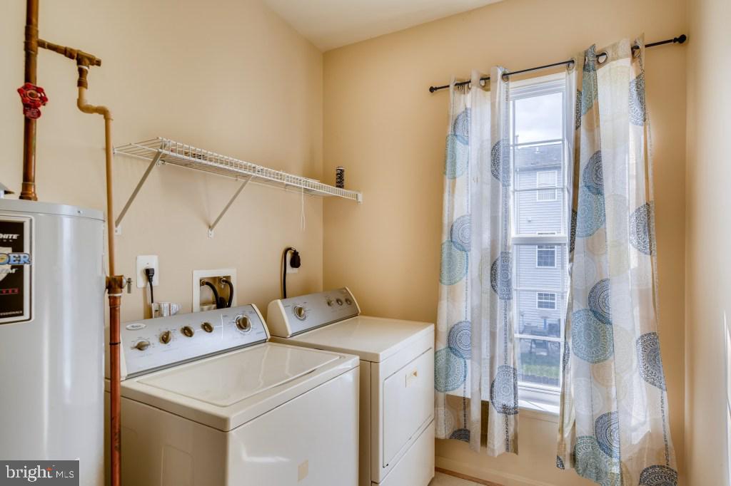 CARROLLWOOD MANOR - Residential