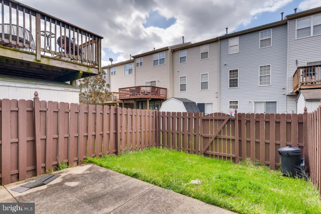 CARROLLWOOD MANOR - Residential