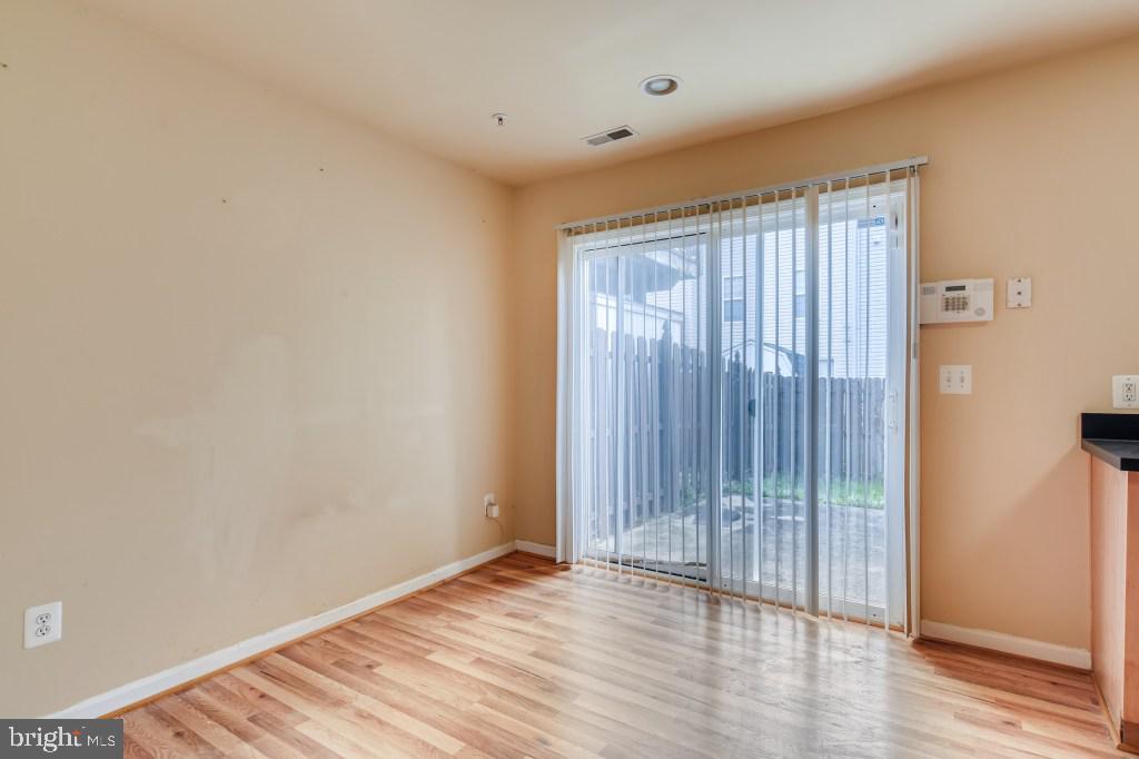 CARROLLWOOD MANOR - Residential