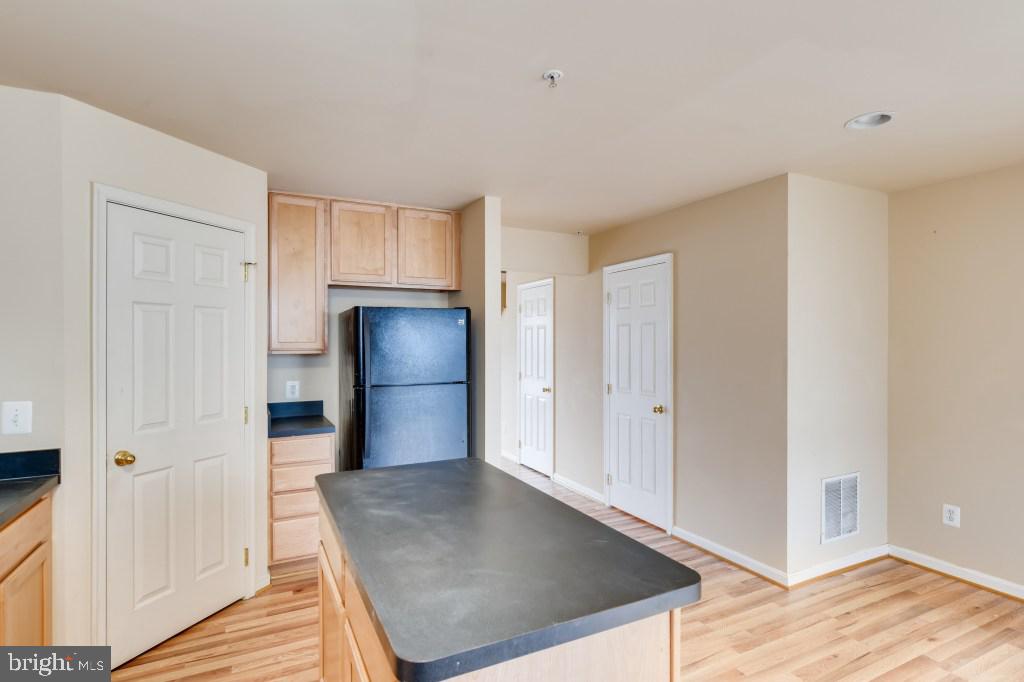 CARROLLWOOD MANOR - Residential