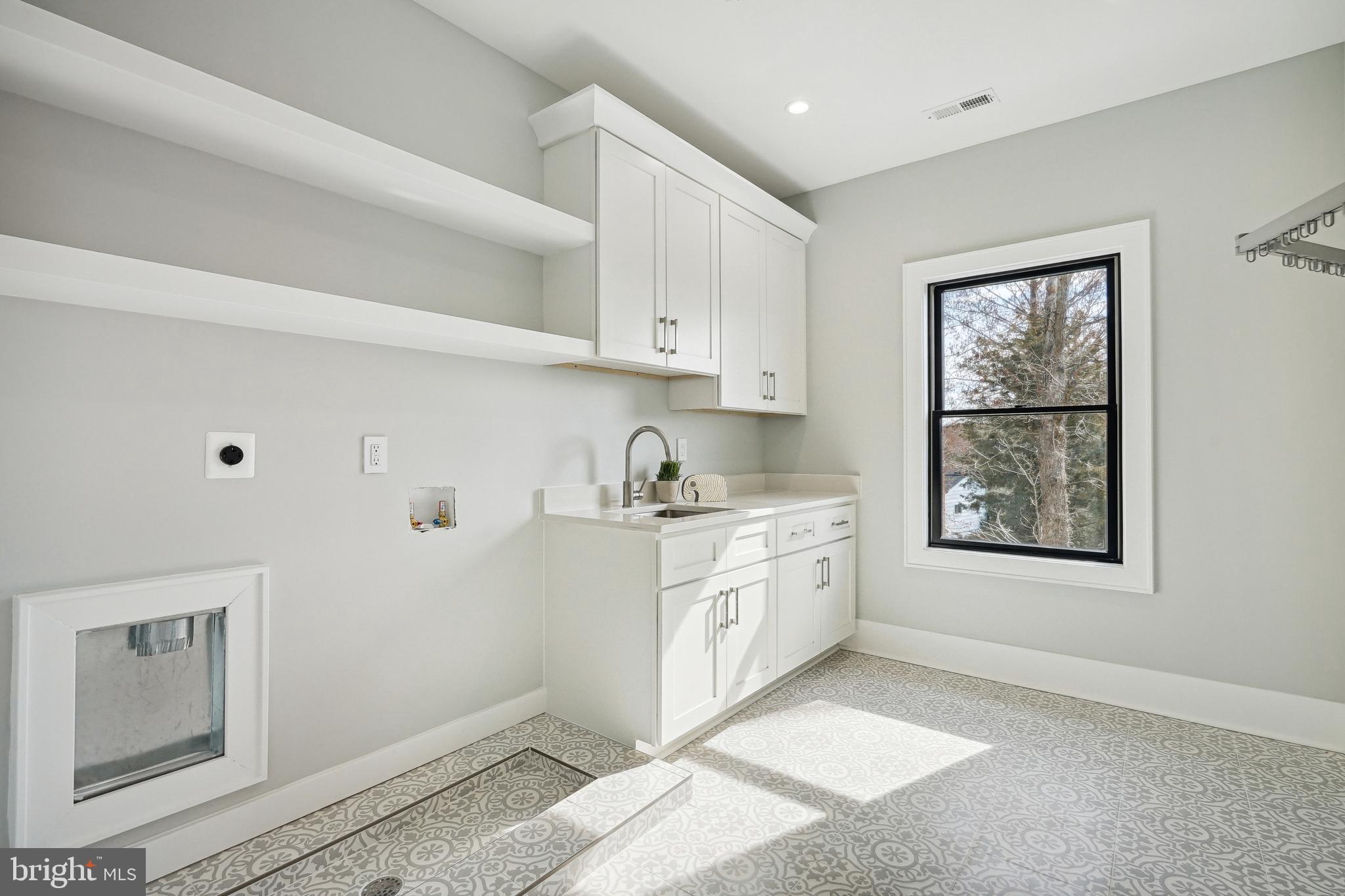 DEVON PARK - Residential