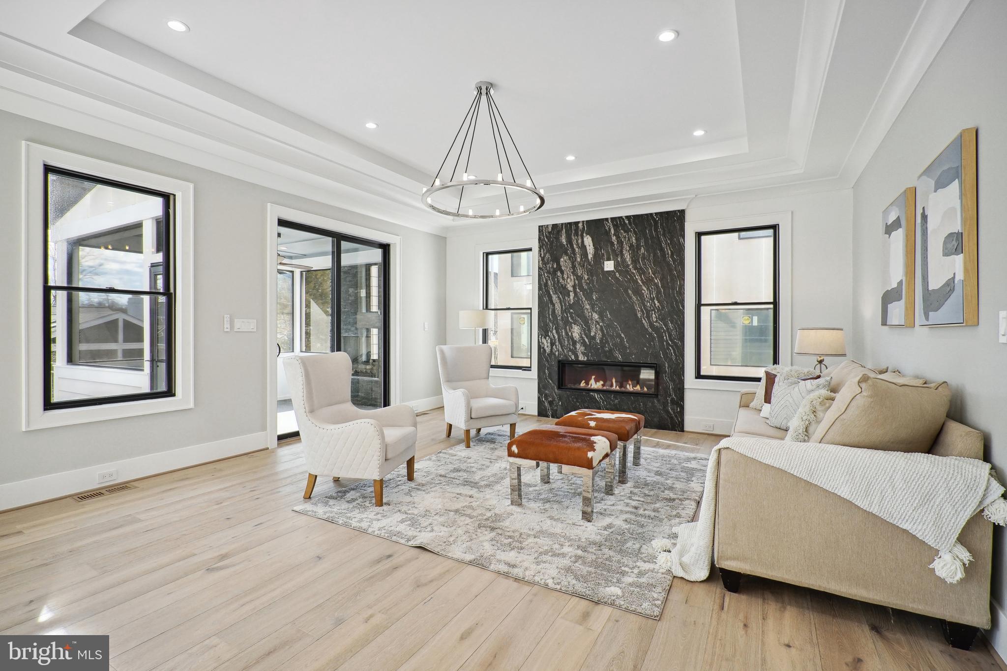 DEVON PARK - Residential