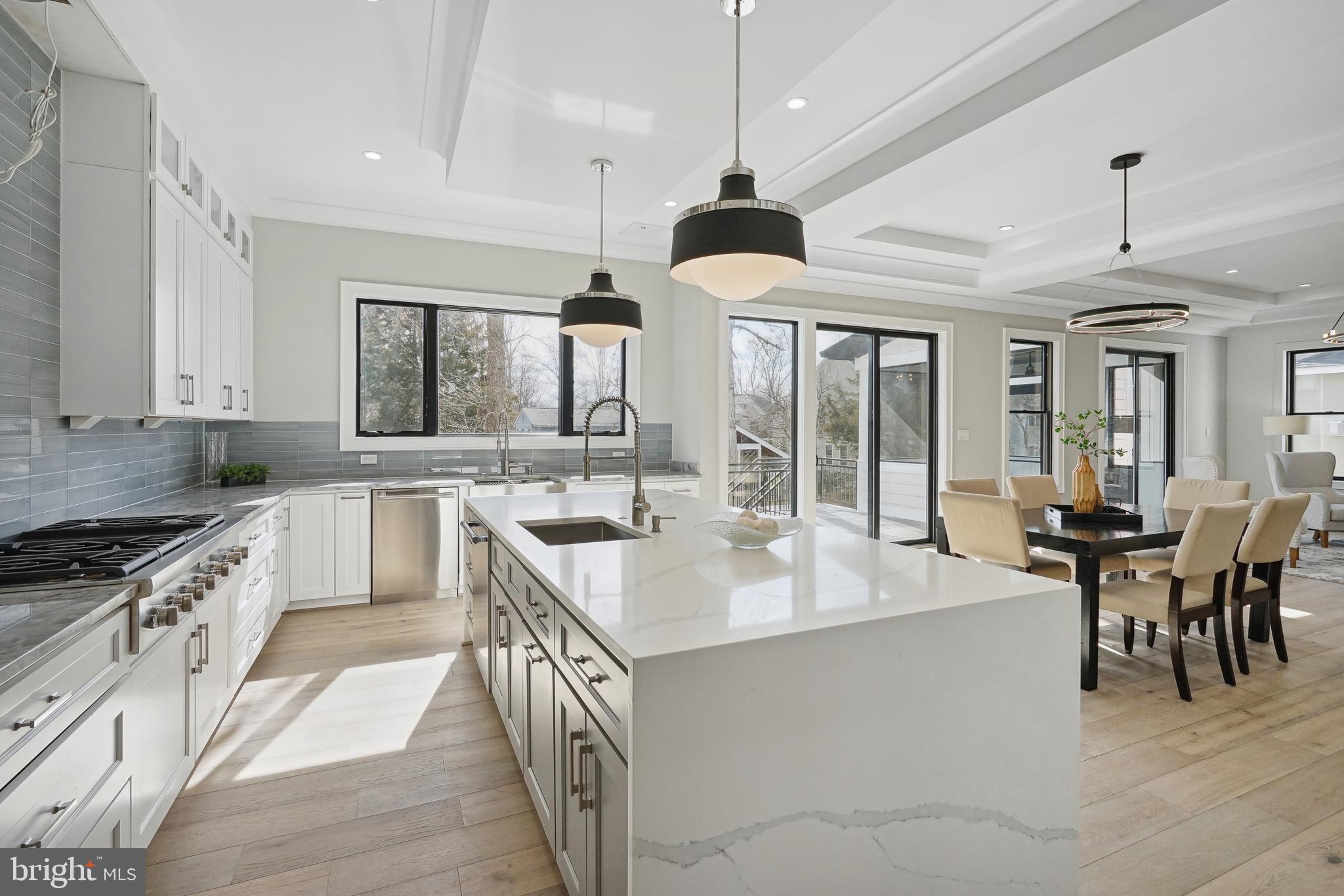 DEVON PARK - Residential