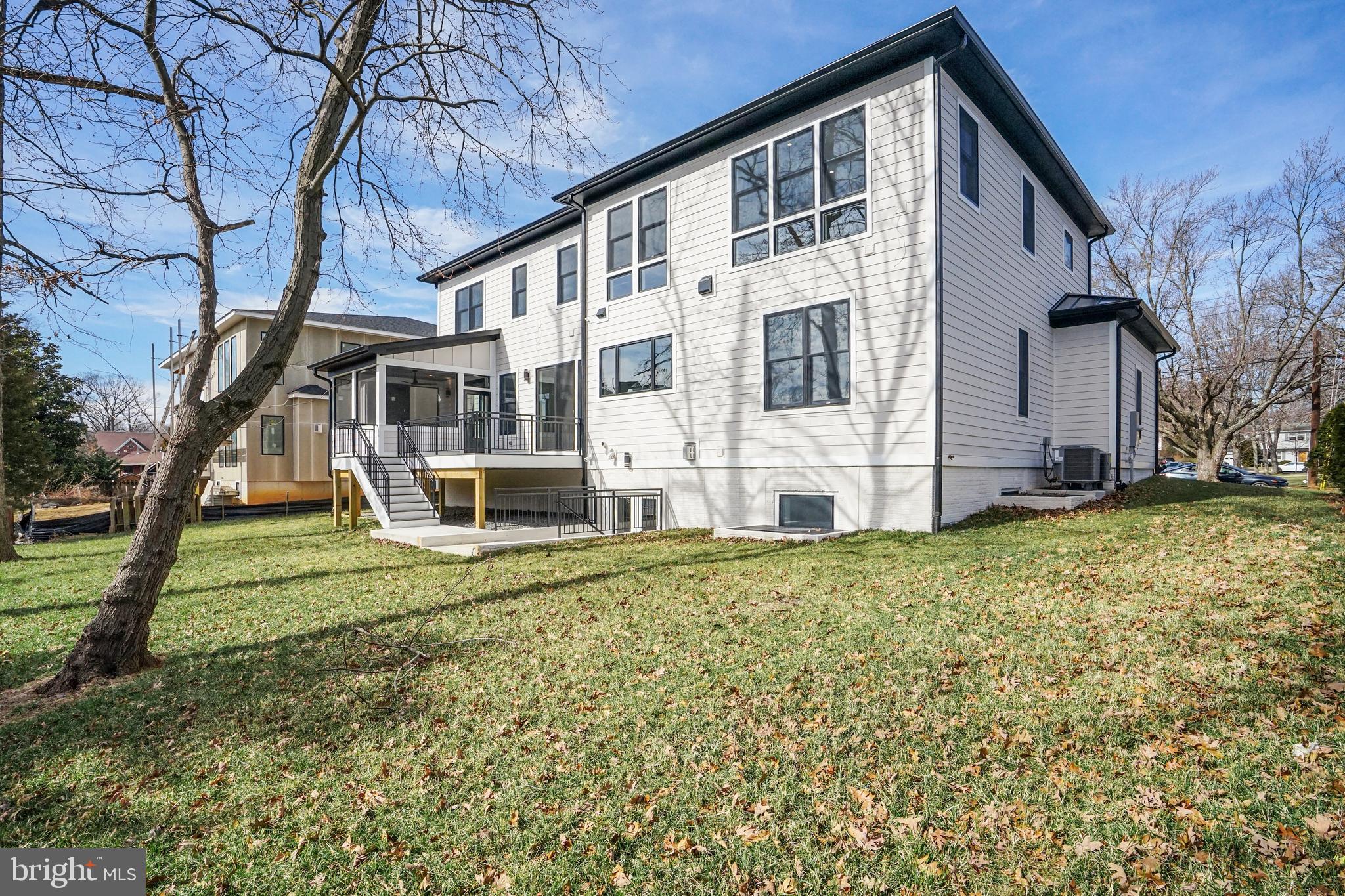 DEVON PARK - Residential