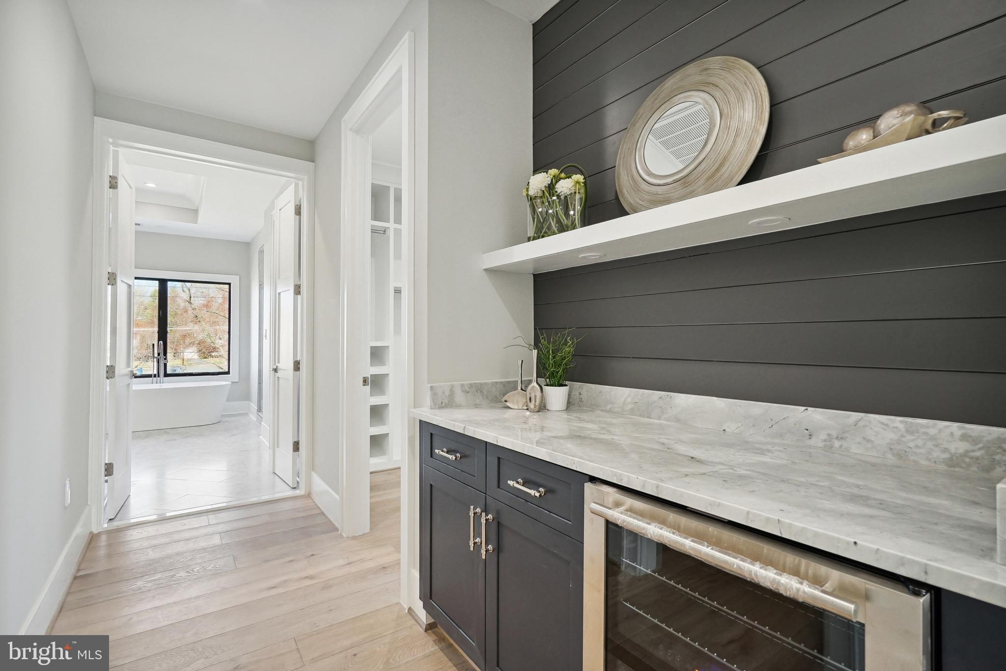 DEVON PARK - Residential