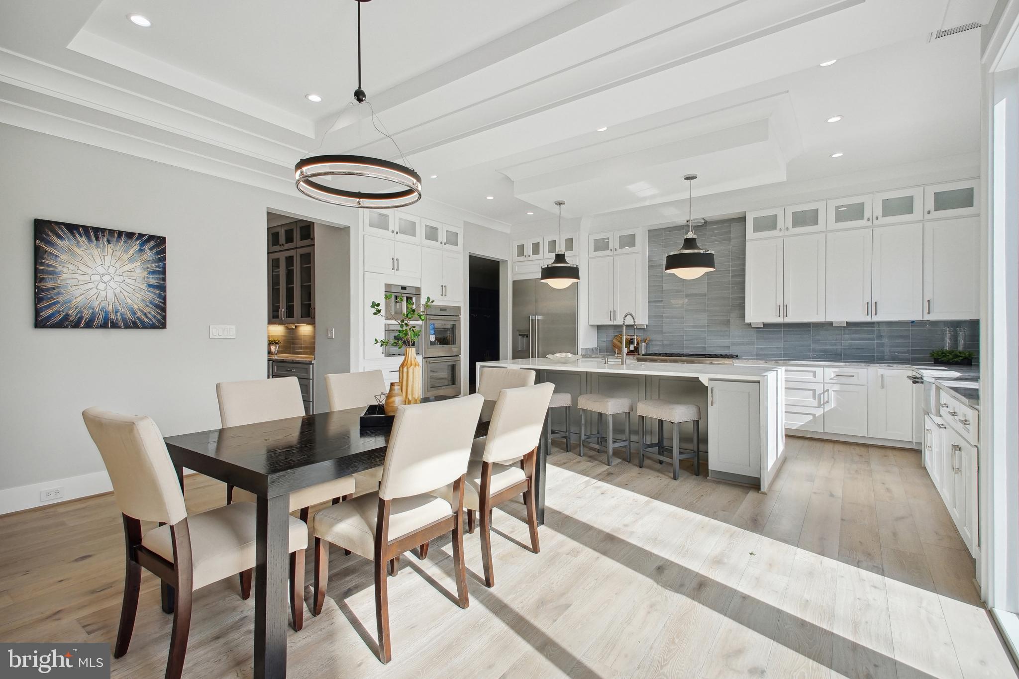 DEVON PARK - Residential