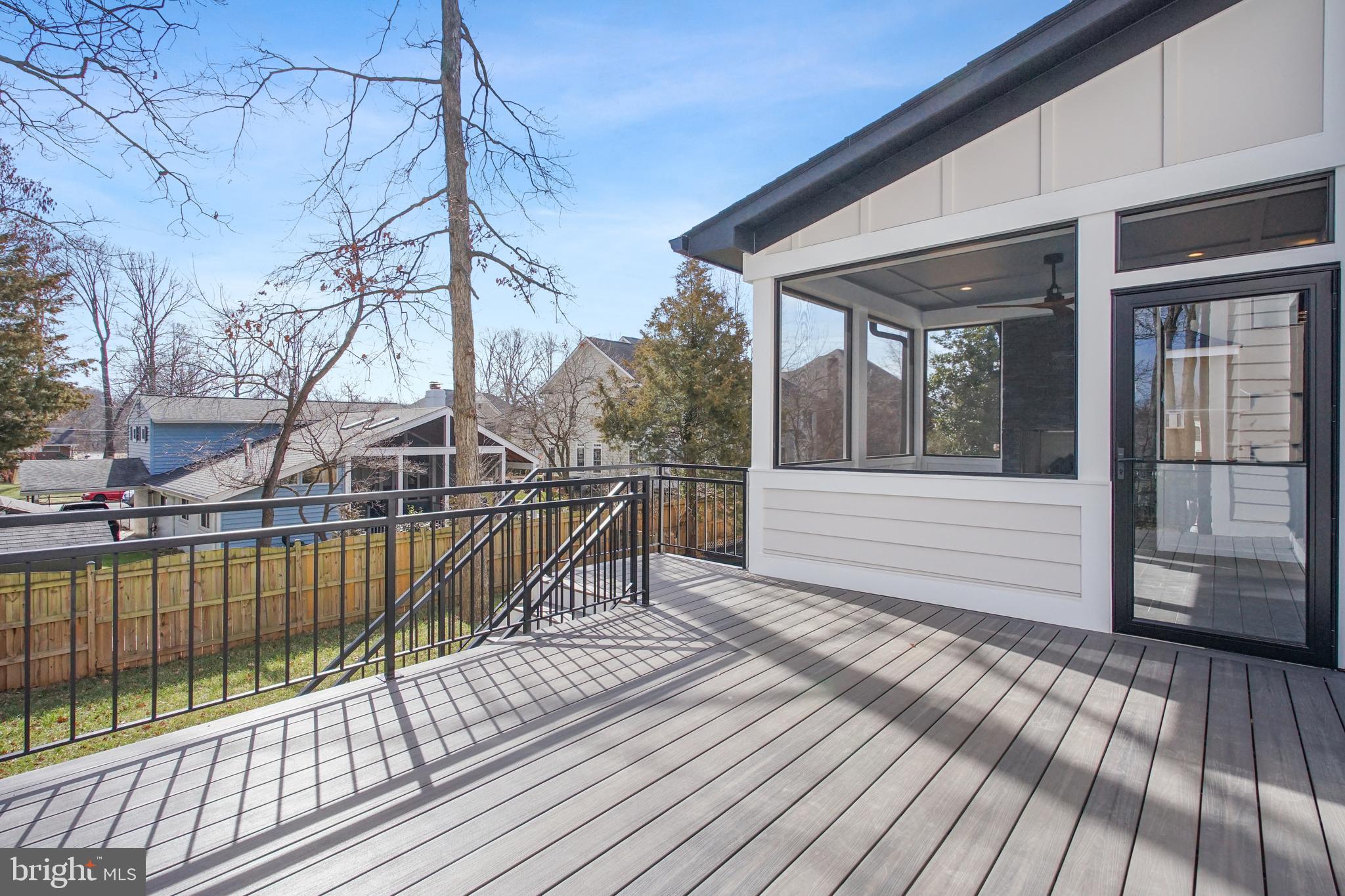 DEVON PARK - Residential