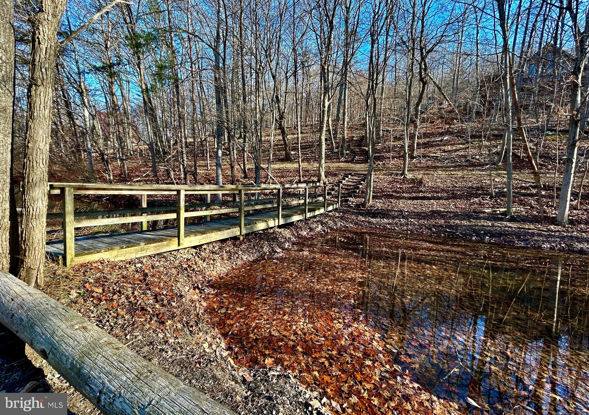 THUNDERBIRD HILLS - Land