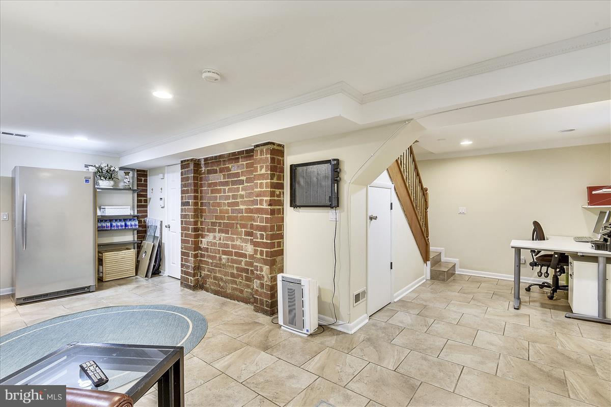 ALBERT V BRYAN - Residential