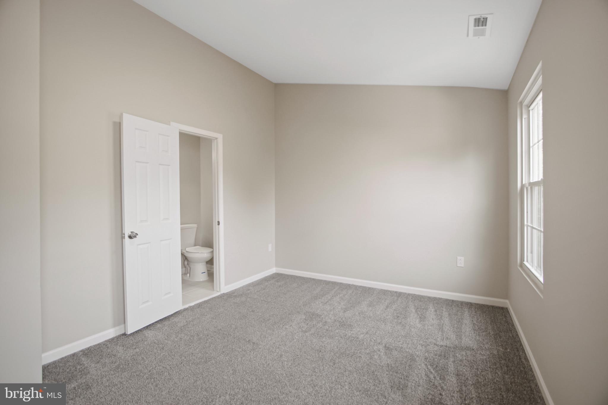 LANDSDOWNE - Residential