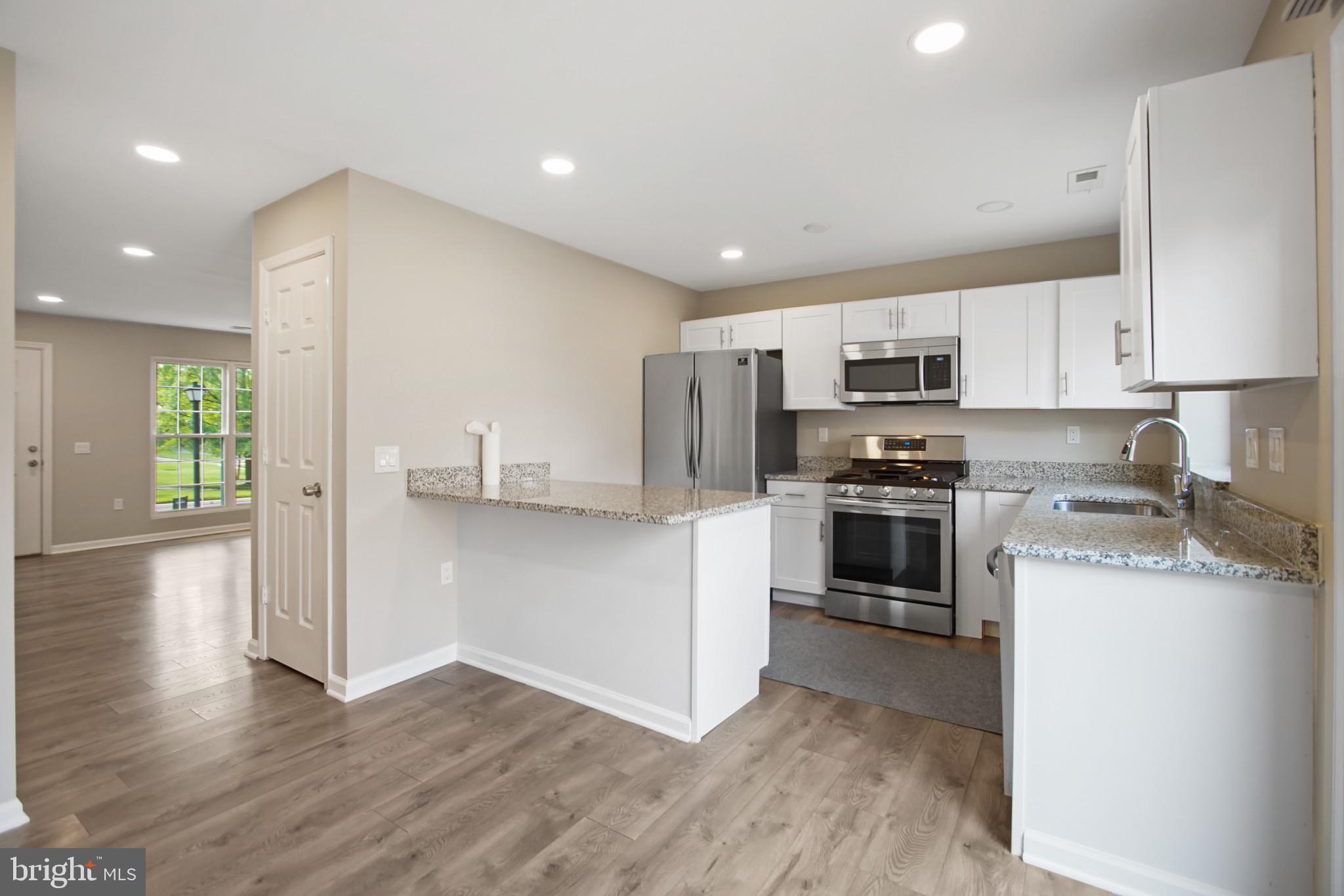 LANDSDOWNE - Residential