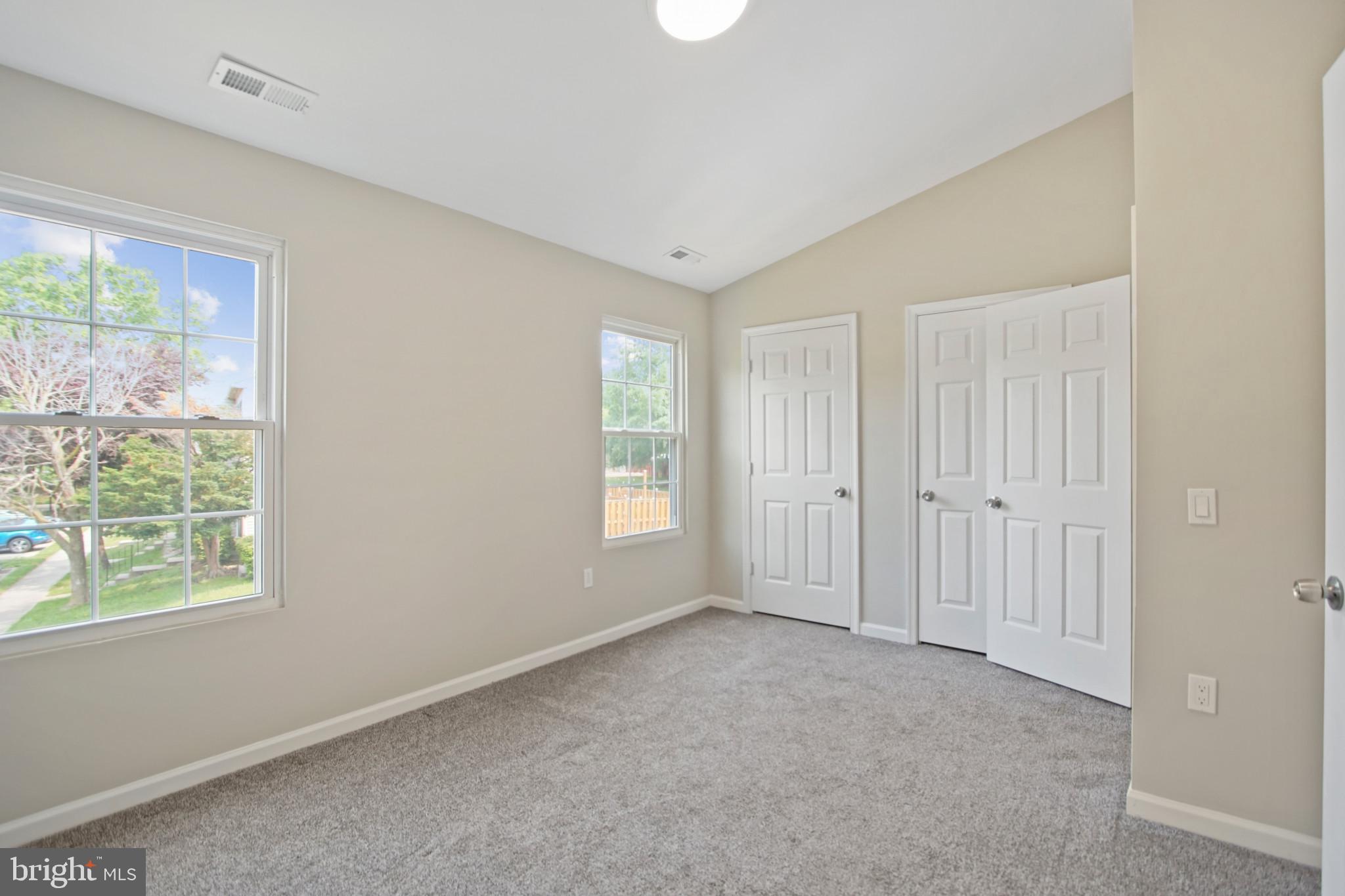 LANDSDOWNE - Residential