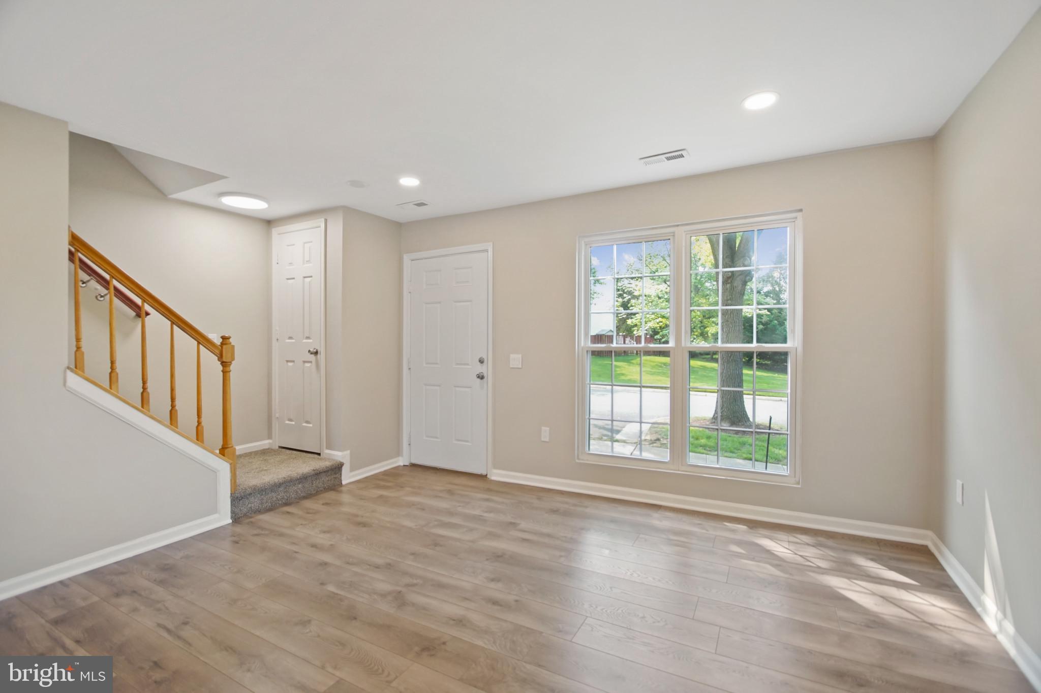 LANDSDOWNE - Residential