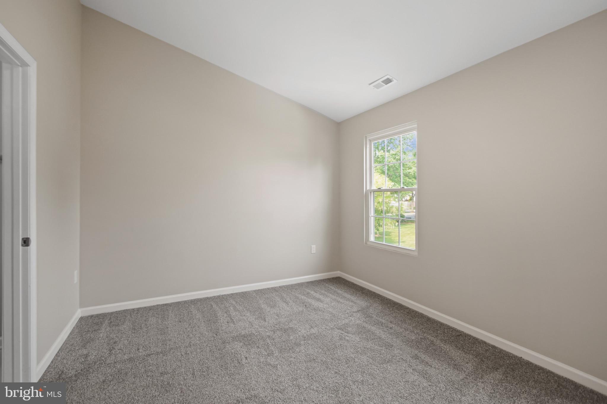 LANDSDOWNE - Residential