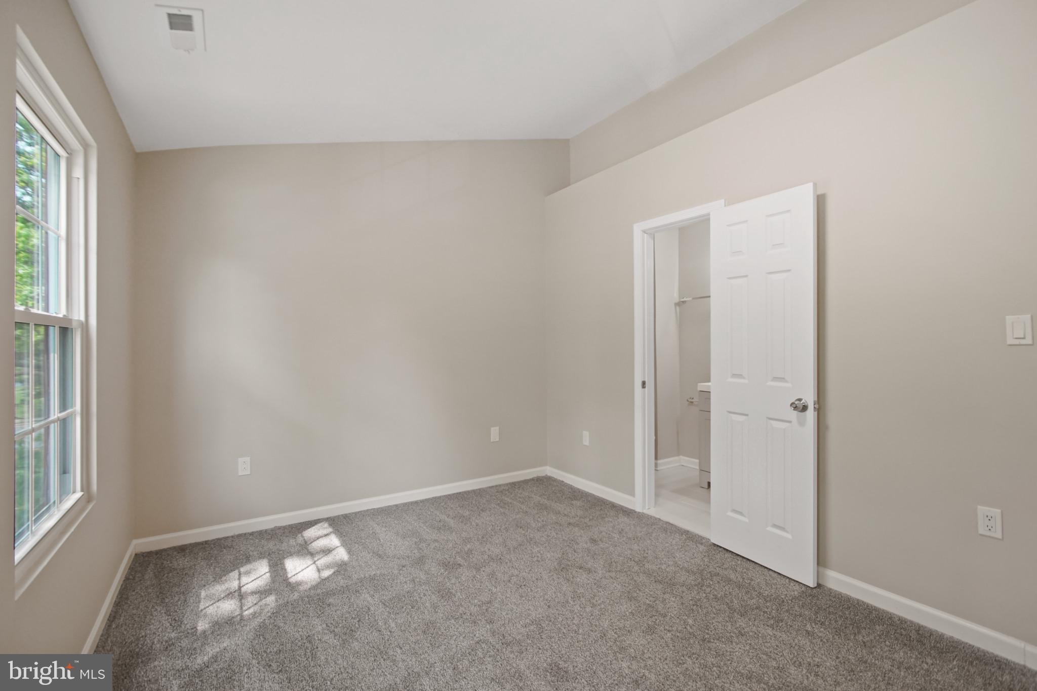 LANDSDOWNE - Residential