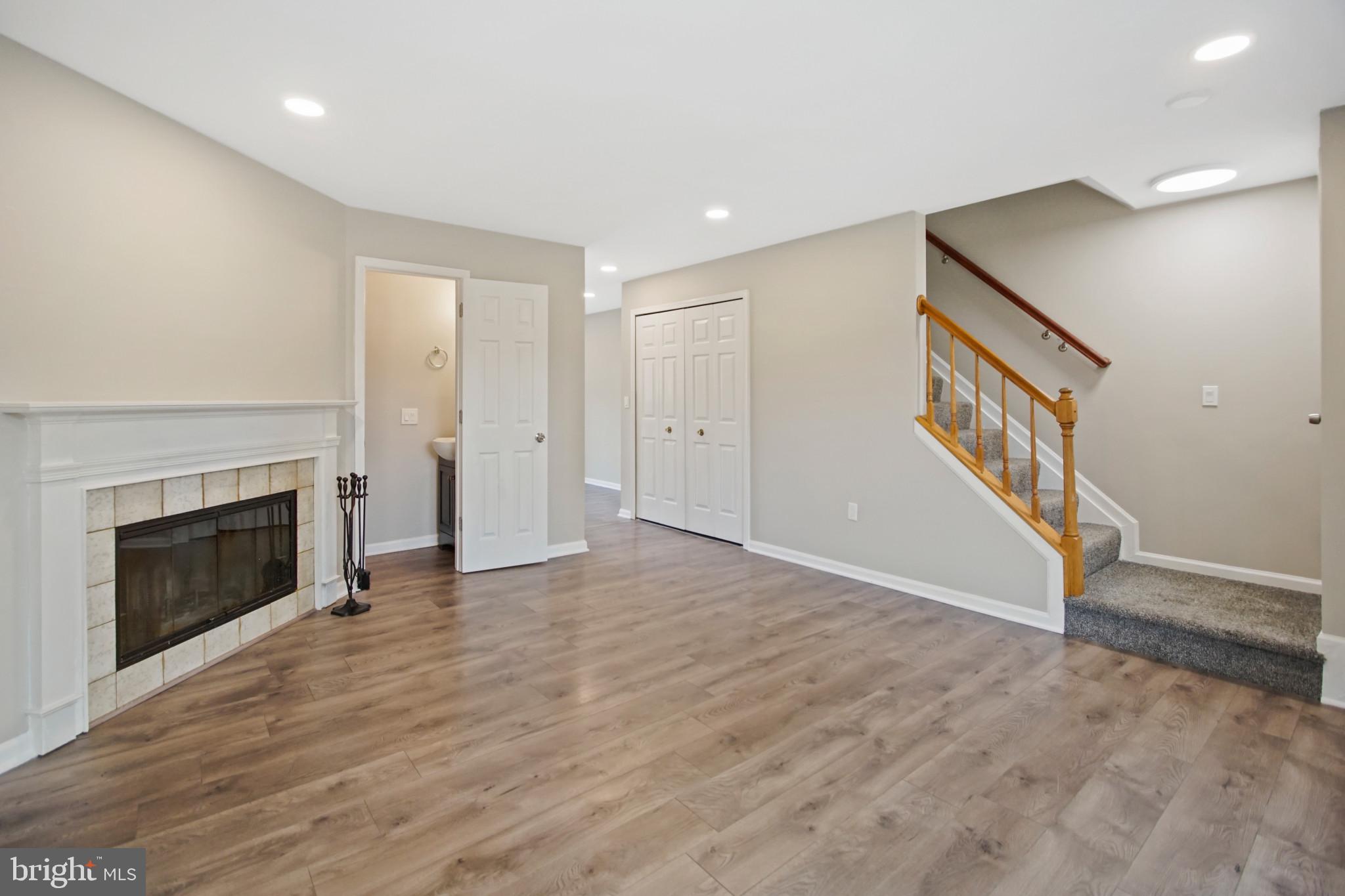 LANDSDOWNE - Residential